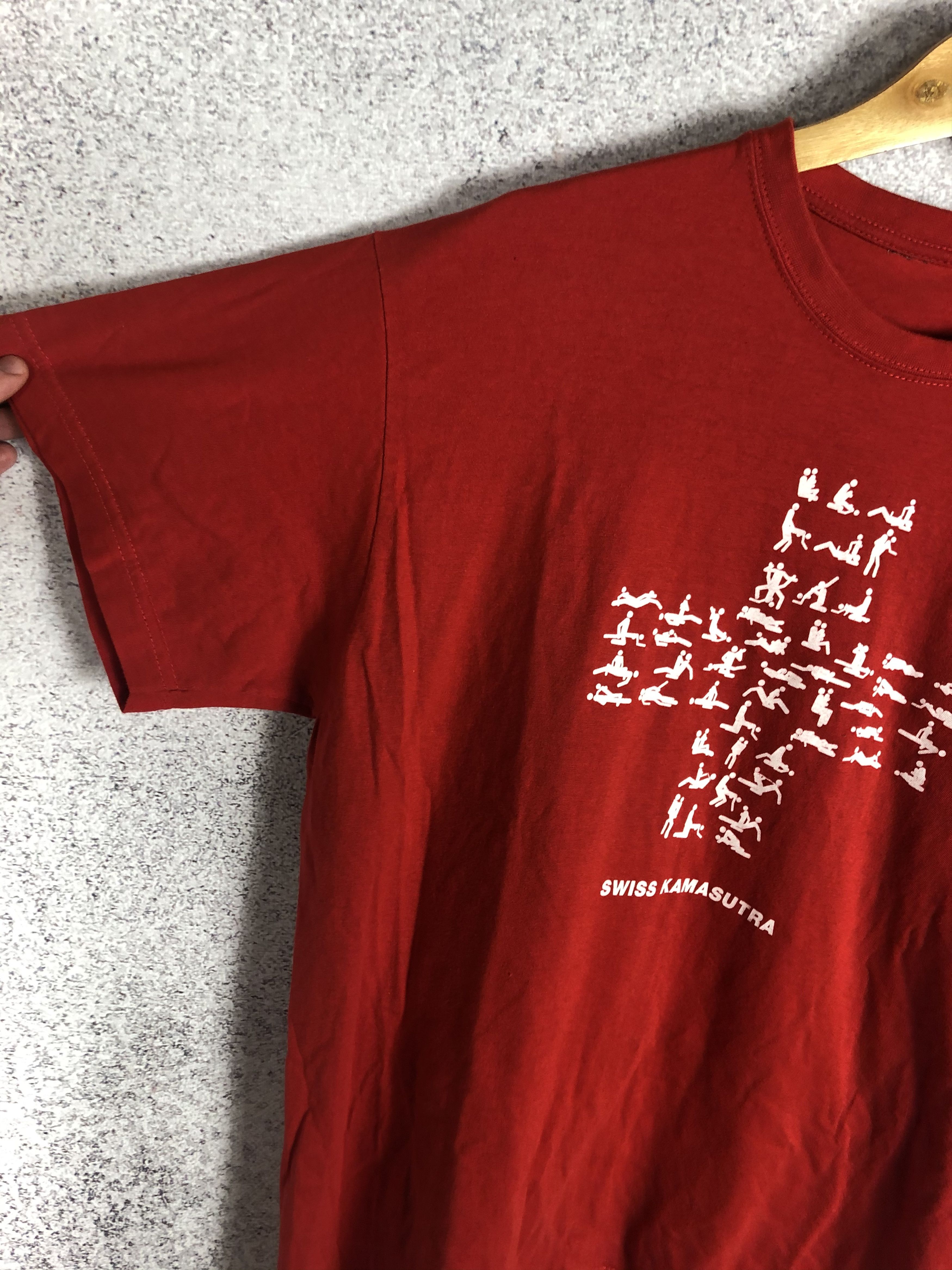 Vintage Vintage Y2K Humor Swiss Kamasutra T-Shirt Sex Tee Size US XL / EU 56 / 4 - 5 Thumbnail