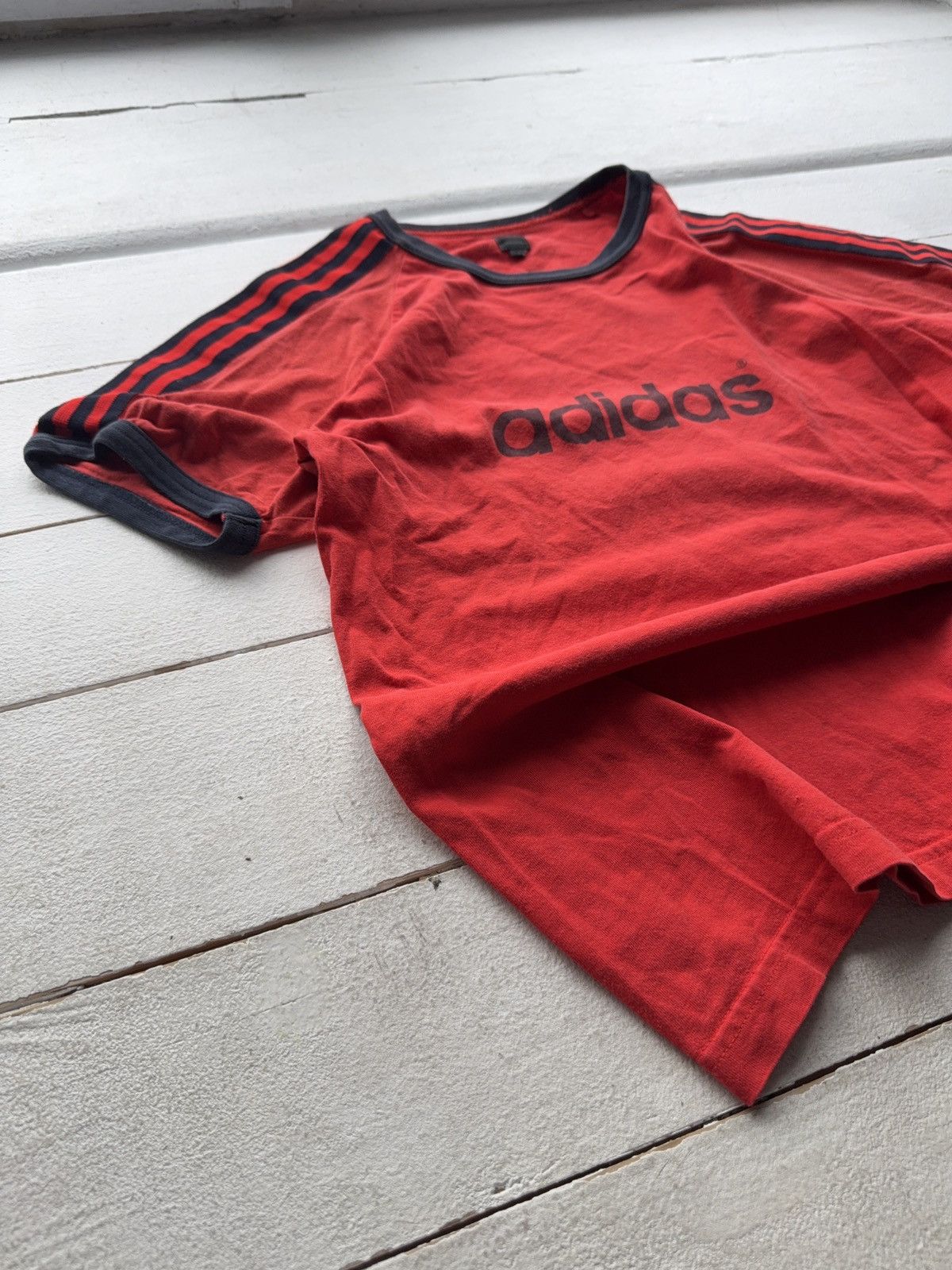Adidas Vintage 00s Retro Adidas Original Red Faded T shirt Y2K Size US M / EU 48-50 / 2 - 2 Thumbnail
