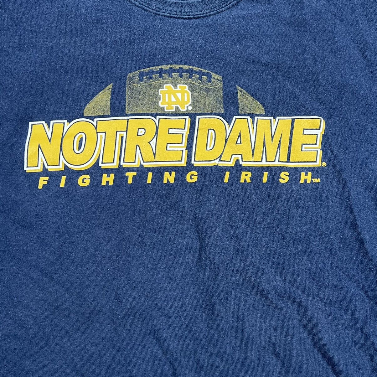 Vintage Vintage Notre Dame Fighting Irish Football Tshirt Size 2XL Size US XXL / EU 58 / 5 - 2 Thumbnail