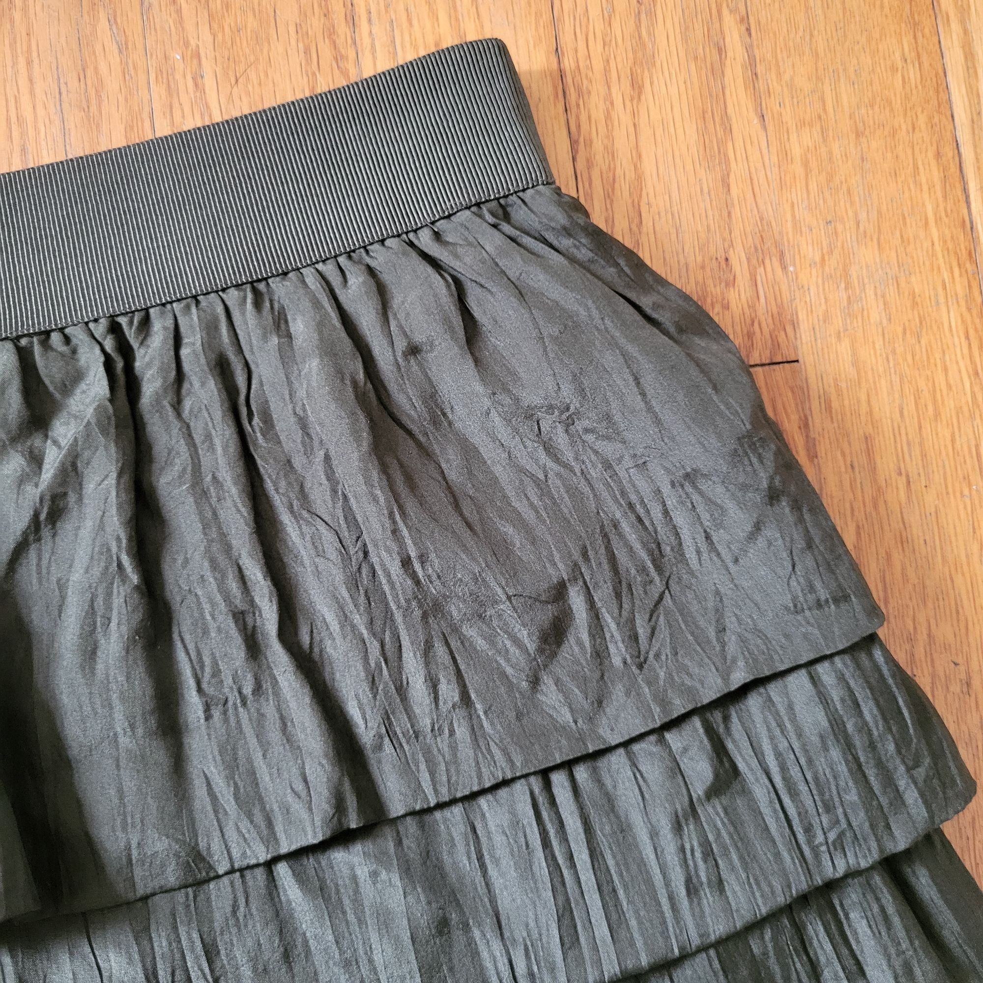 J.Crew J Crew 4 Green Tiered Ruffle Silk Skirt Size 4 HABOTAI Crink Size 27" / US 4 / IT 40 - 5 Thumbnail