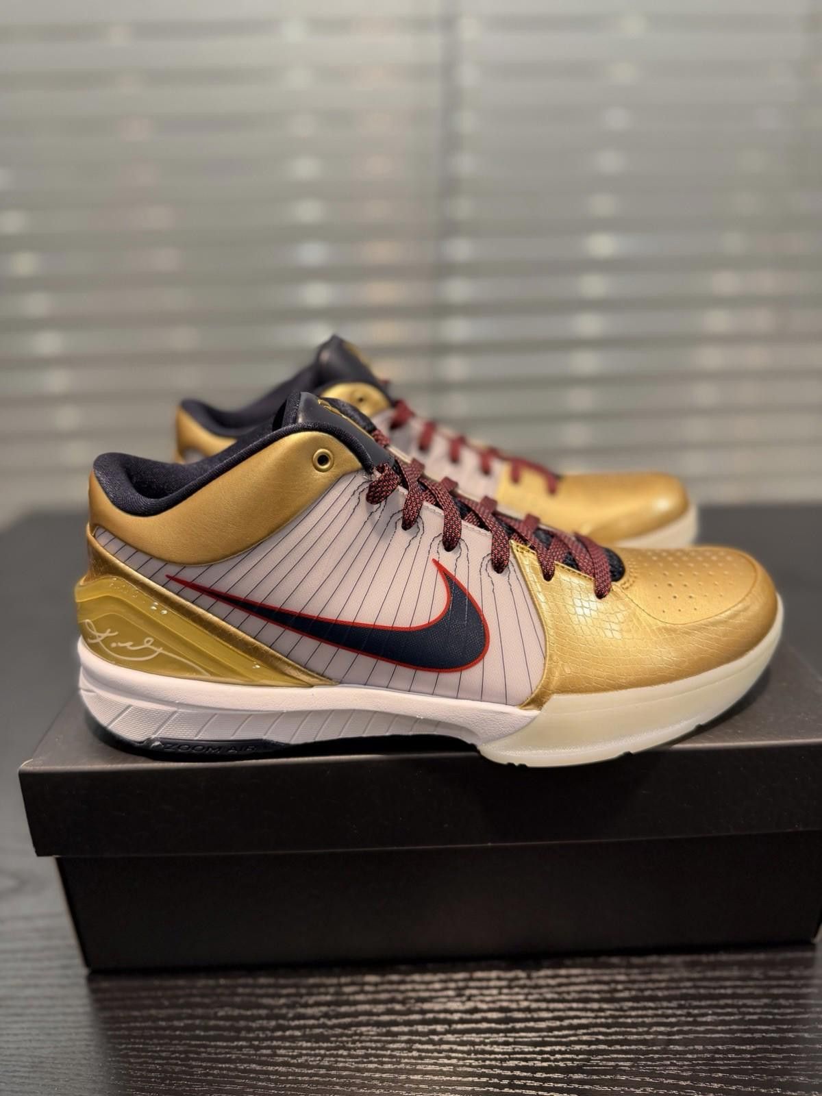 Nike Nike Kobe IV Protro Gold Medal 10.5 Kobe Zoom 4 Gold Medal Size US 10.5 / EU 43-44 - 1 Thumbnail