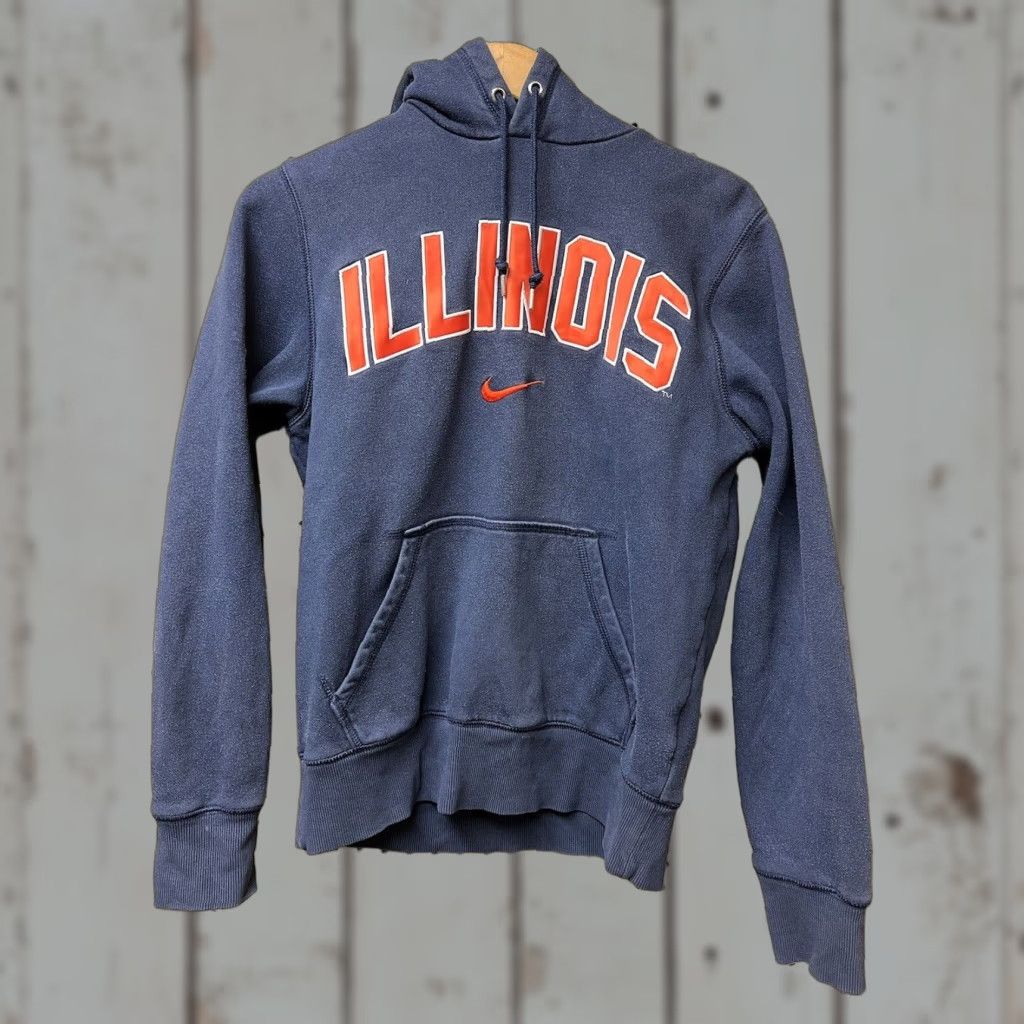 Nike VTG Nike University Hoodie Navy Blue Crew Neck S Small Embroidered Logo Pullover Mens College Sports USA Shirts Size US S / EU 44-46 / 1 - 1 Thumbnail