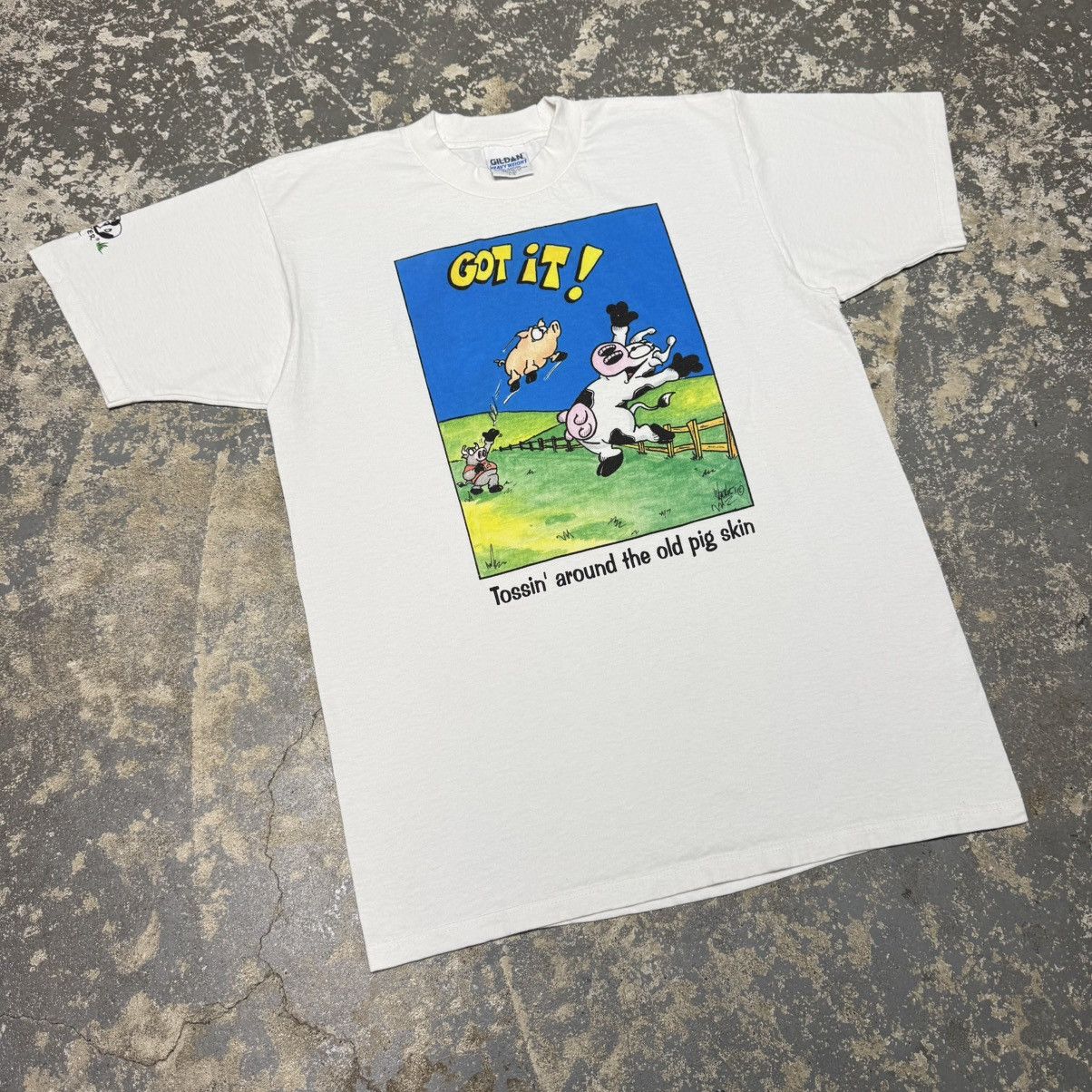 Vintage Vintage Tossin’ Around The Old Pig Skin Cow Funny Football T Size US L / EU 52-54 / 3 - 9 Thumbnail