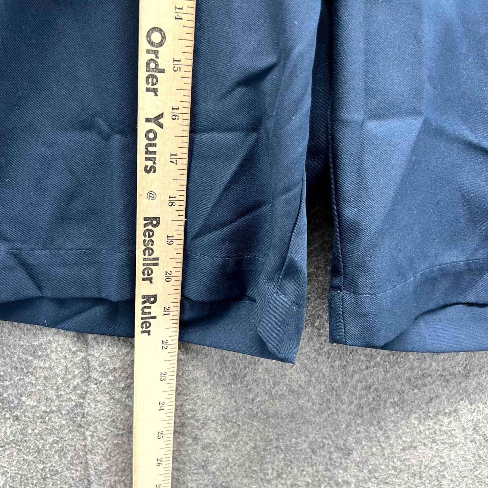 Vintage Greg Norman Shorts Mens 36 Blue Navy Cotton Chino Flat Front Knit Golf Casual Shoes? Size US 36 / EU 52 - 7 Thumbnail