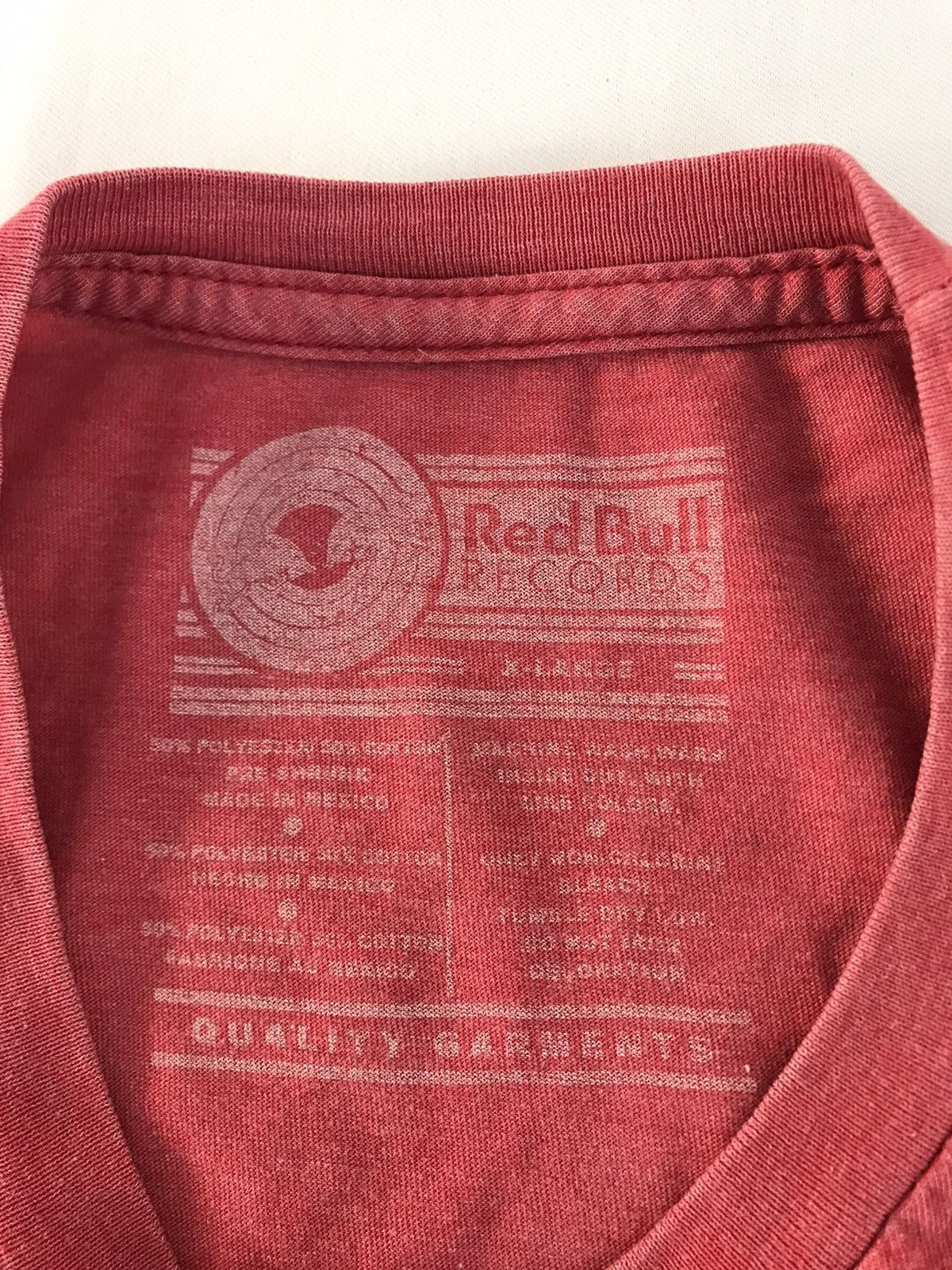 Red Bull Red Bull Record Big Logo Printed Tee T-shirt Unisex Wear Size US XL / EU 56 / 4 - 5 Thumbnail