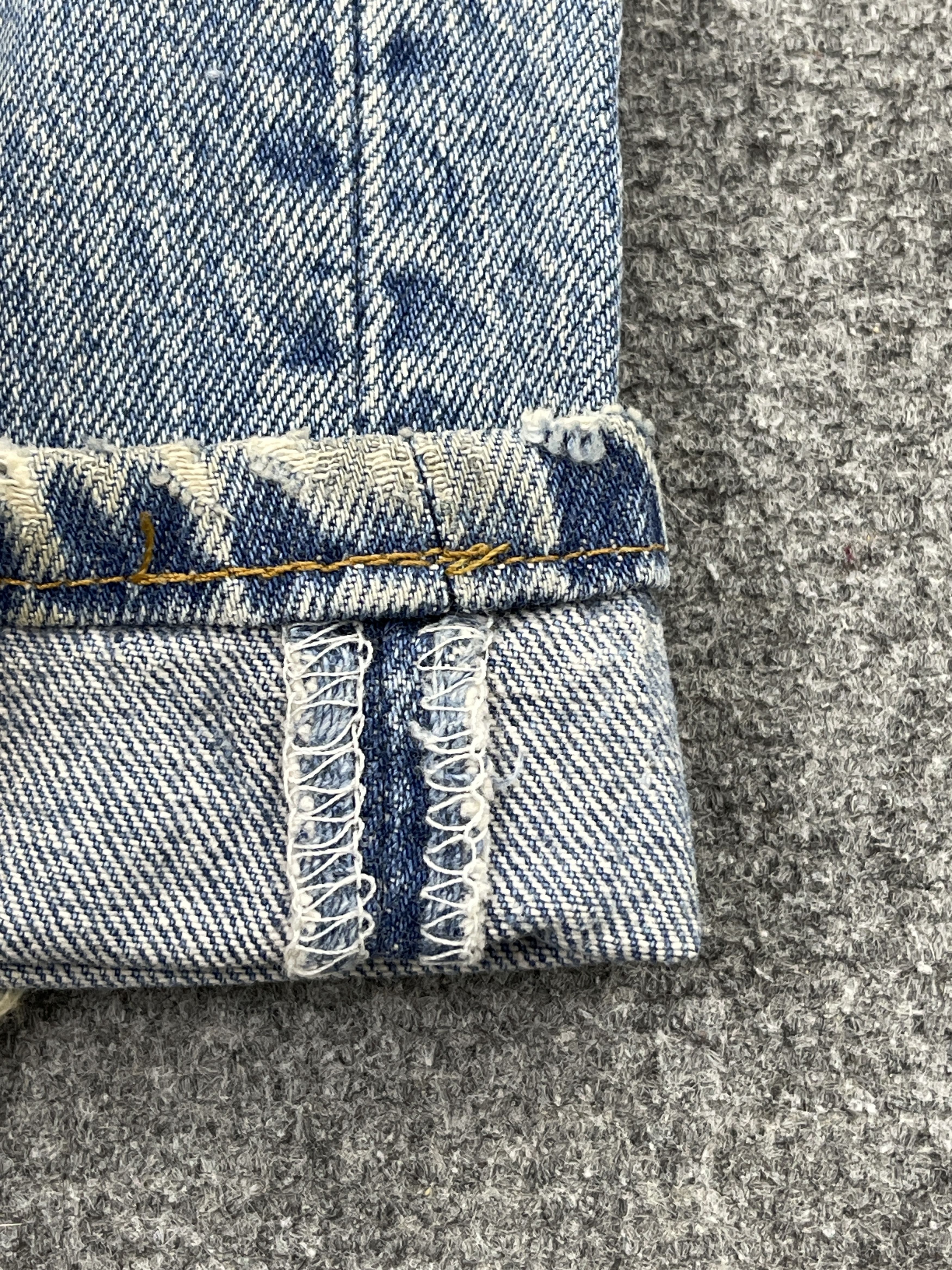 Levi's × Vintage Vintage 90s Levis 501 Light Blue Washed Jeans Size US 33 - 9 Thumbnail