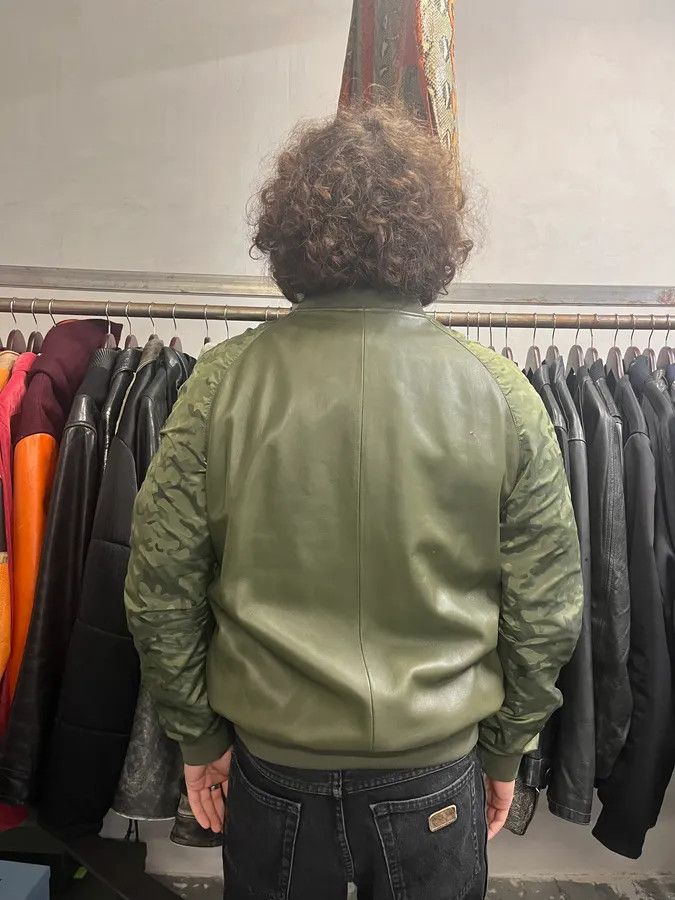 Emporio Armani SS2017 Emporio Armani Camo Sleeves Green Leather Bomber Jacket Size US M / EU 48-50 / 2 - 3 Thumbnail
