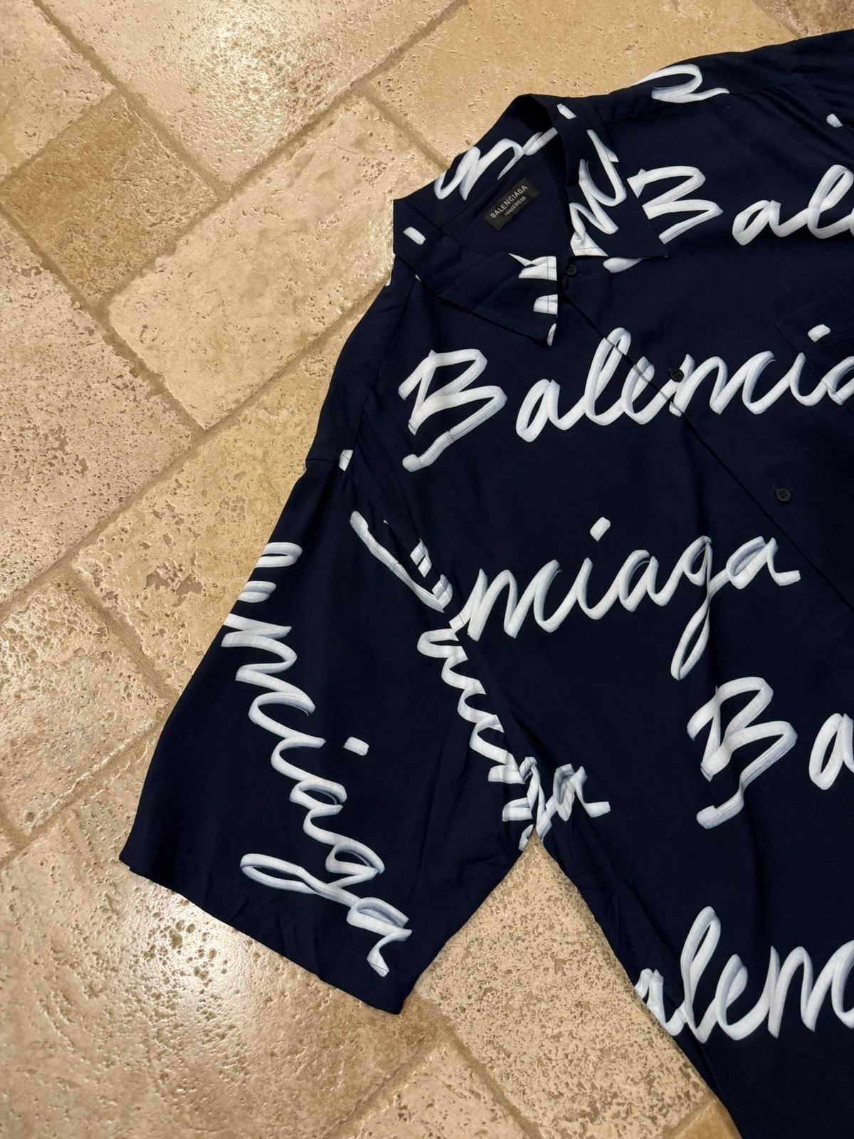 Balenciaga Balenciaga All Over Cursive Script Logo Minimal Navy Shirt Size US XL / EU 56 / 4 - 5 Thumbnail