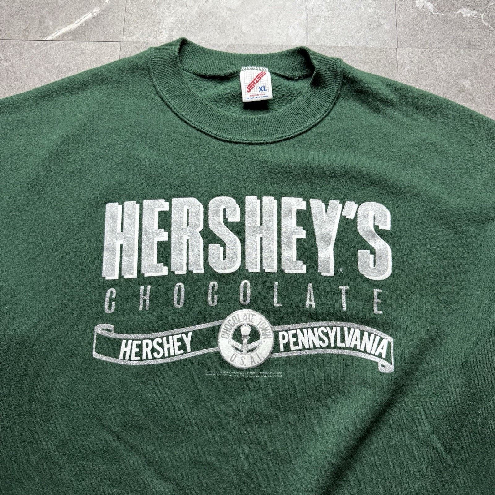 Vintage Vtg 90s Hersheys Chocolate Park Green Sweatshirt Adult XL Size US XL / EU 56 / 4 - 2 Thumbnail