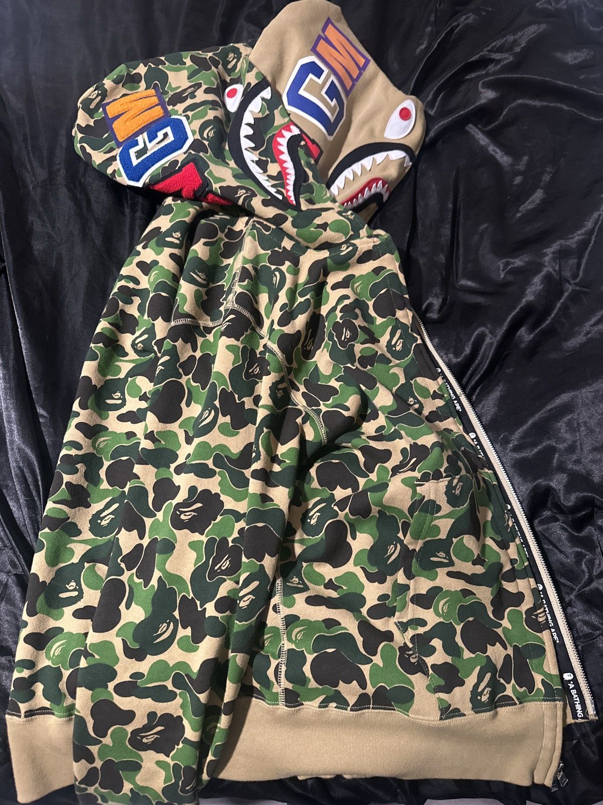 Bape ABC Camo Shark Full Zip Double Hoodie Double hooded Bape Size US L / EU 52-54 / 3 - 2 Thumbnail