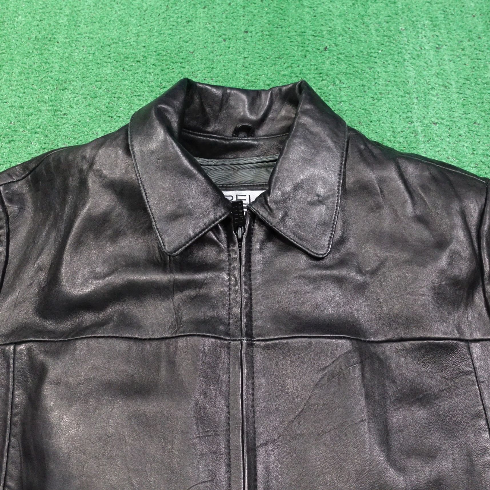 Vintage VINTAGE Wilsons Leather Bomber Jacket Adult Large Black Solid Leather Zip Up Casual Mens Size US L / EU 52-54 / 3 - 2 Thumbnail