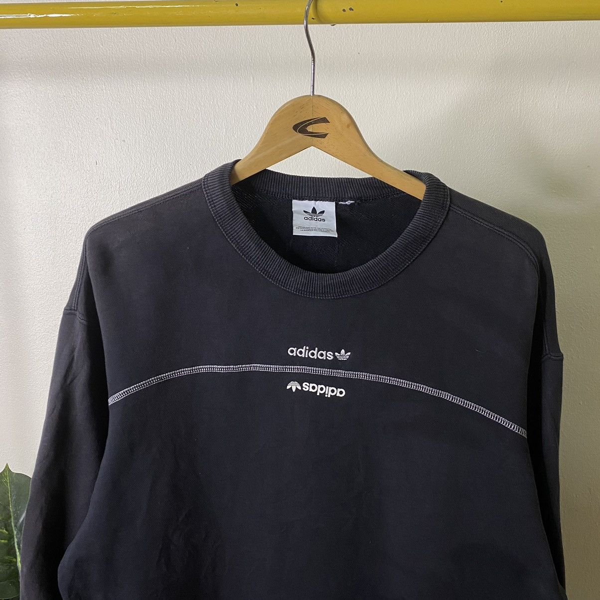 Adidas Vintage Y2K Adidas Essential Sweatshirt Size US L / EU 52-54 / 3 - 2 Thumbnail