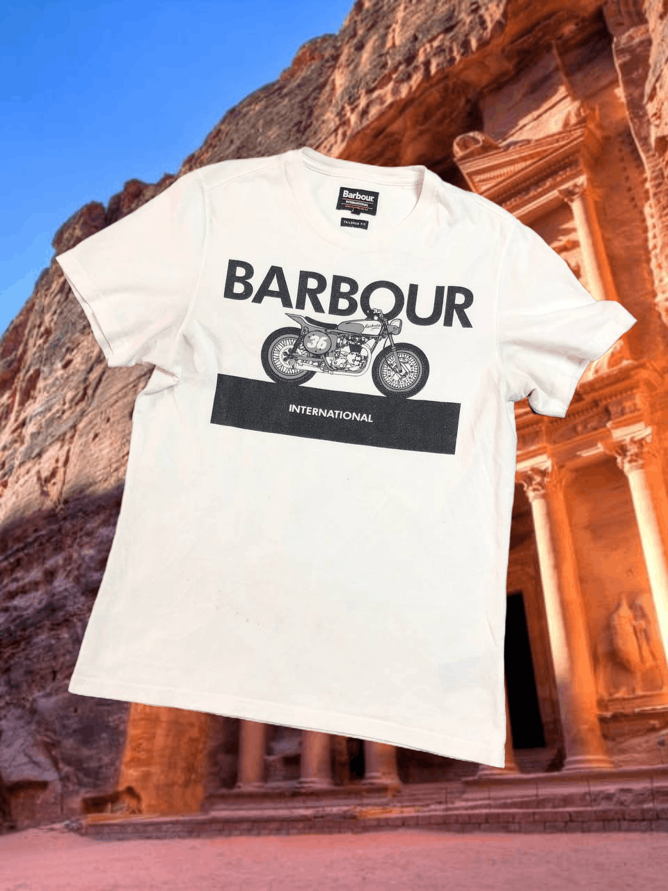 Barbour Vintage T-Shirt white big logo center Barbour Y2K Size US S / EU 44-46 / 1 - 1 Thumbnail