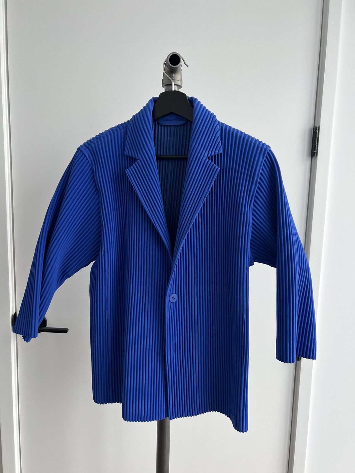 Blue Pleated 3/4 Sleeve Jacket