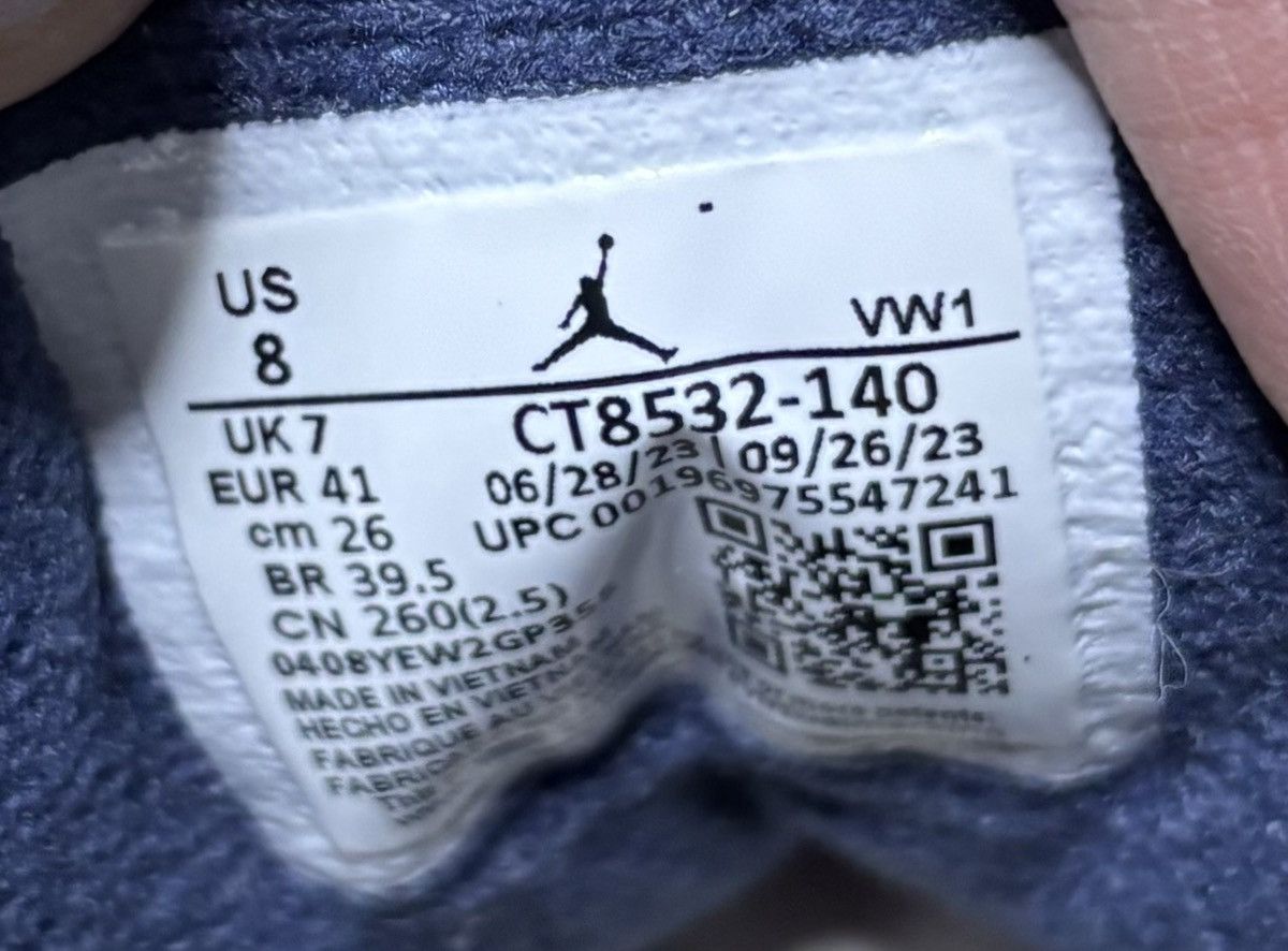 Jordan Brand Air Jordan 3 Retro Midnight Navy 2023 Size 8 Size US 8 / EU 41 - 7 Thumbnail