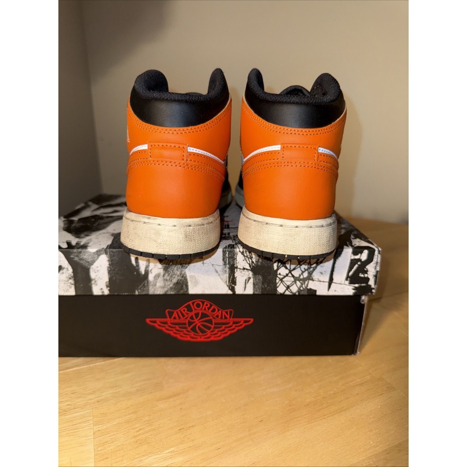 Nike Size 6Y - Air Jordan 1 Retro OG 2025 High Shattered Size US 6.5 / EU 39-40 - 4 Thumbnail