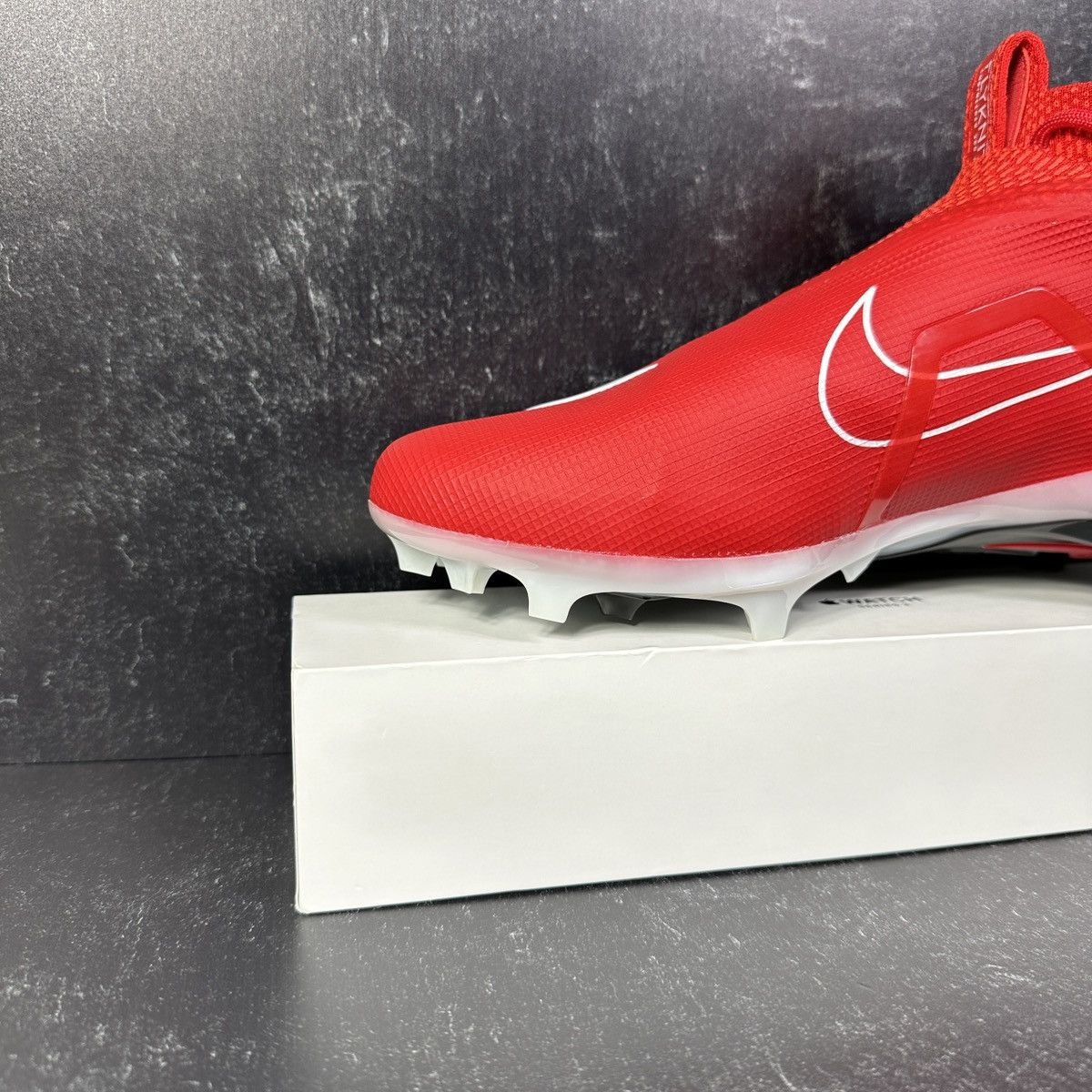 Nike ALPHA MENACE ELITE 3 UNIVERSITY RED FOOTBALL CLEATS FLYKNIT Size US 9 / EU 42 - 6 Thumbnail