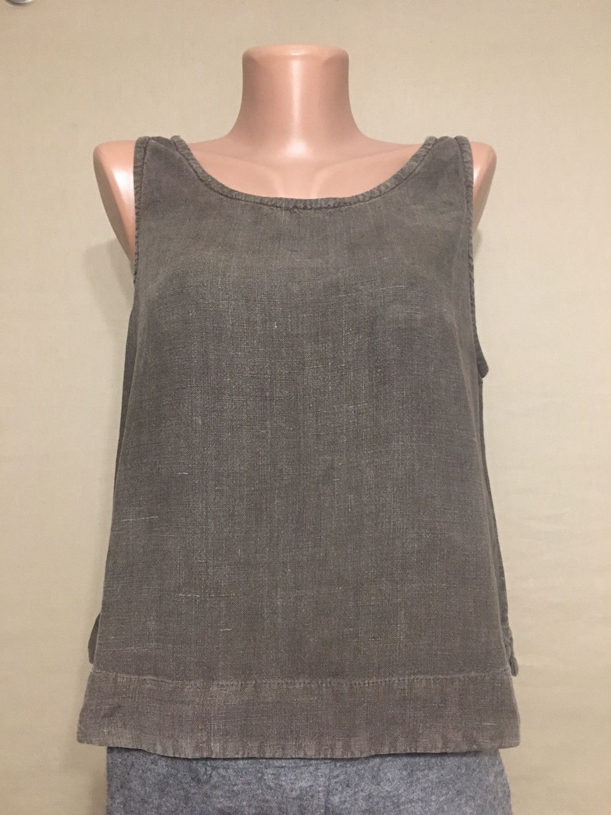 Designer OSKA Linen Khaki Green Tank Top Blouse Size 1 Size S / US 4 / IT 40 - 1 Thumbnail