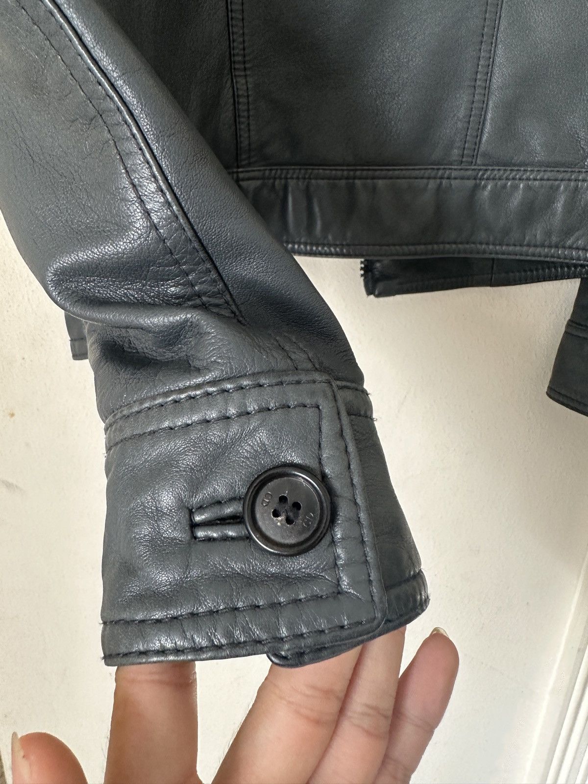 Dior × Hedi Slimane AW06 dior homme cross pocket calfskin leather jacket Size US XS / EU 42 / 0 - 9 Thumbnail