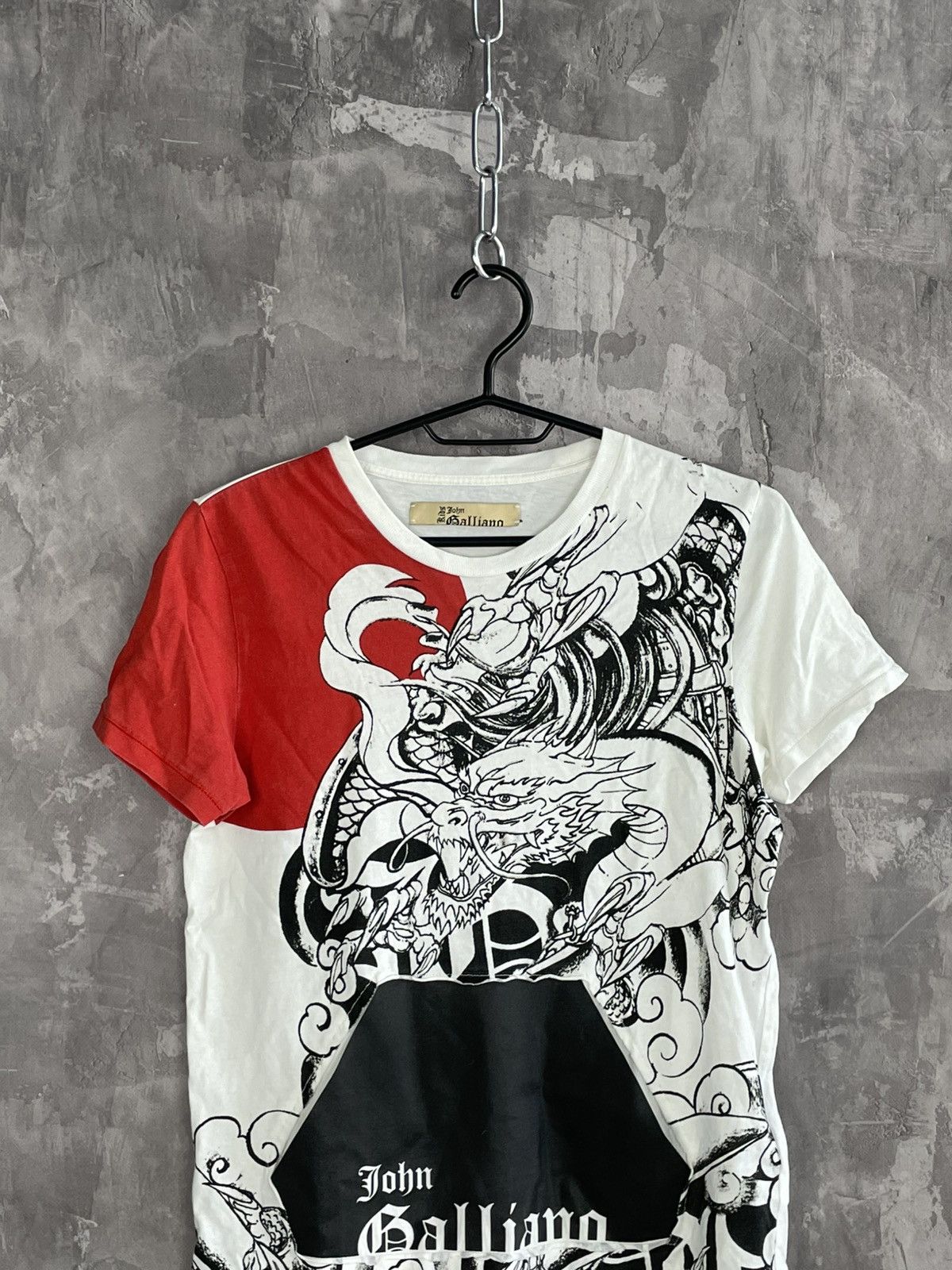 John Galliano Y2K John Galliano Dragon Spell Out T-shirt Size M / US 6-8 / IT 42-44 - 2 Thumbnail