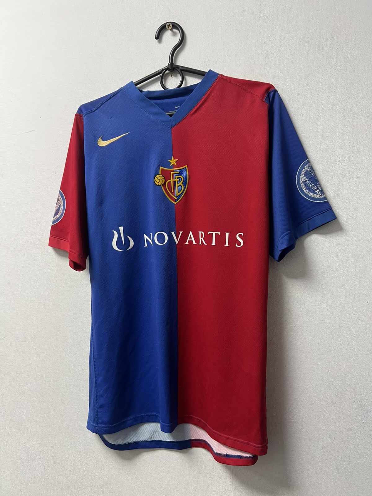 Nike Vintage Nike Basel Soccer Jersey T Shirt Size US L / EU 52-54 / 3 - 1 Thumbnail