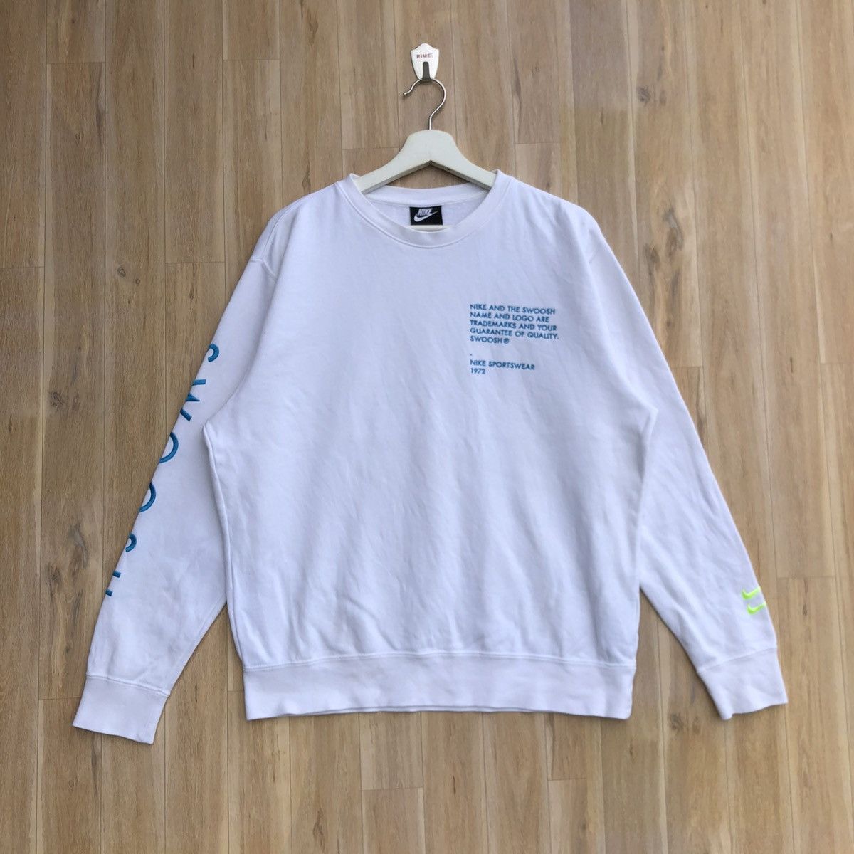 Nike Vintage Nike Swoosh Sportswear Pullover Sweatshirt Size US L / EU 52-54 / 3 - 1 Thumbnail
