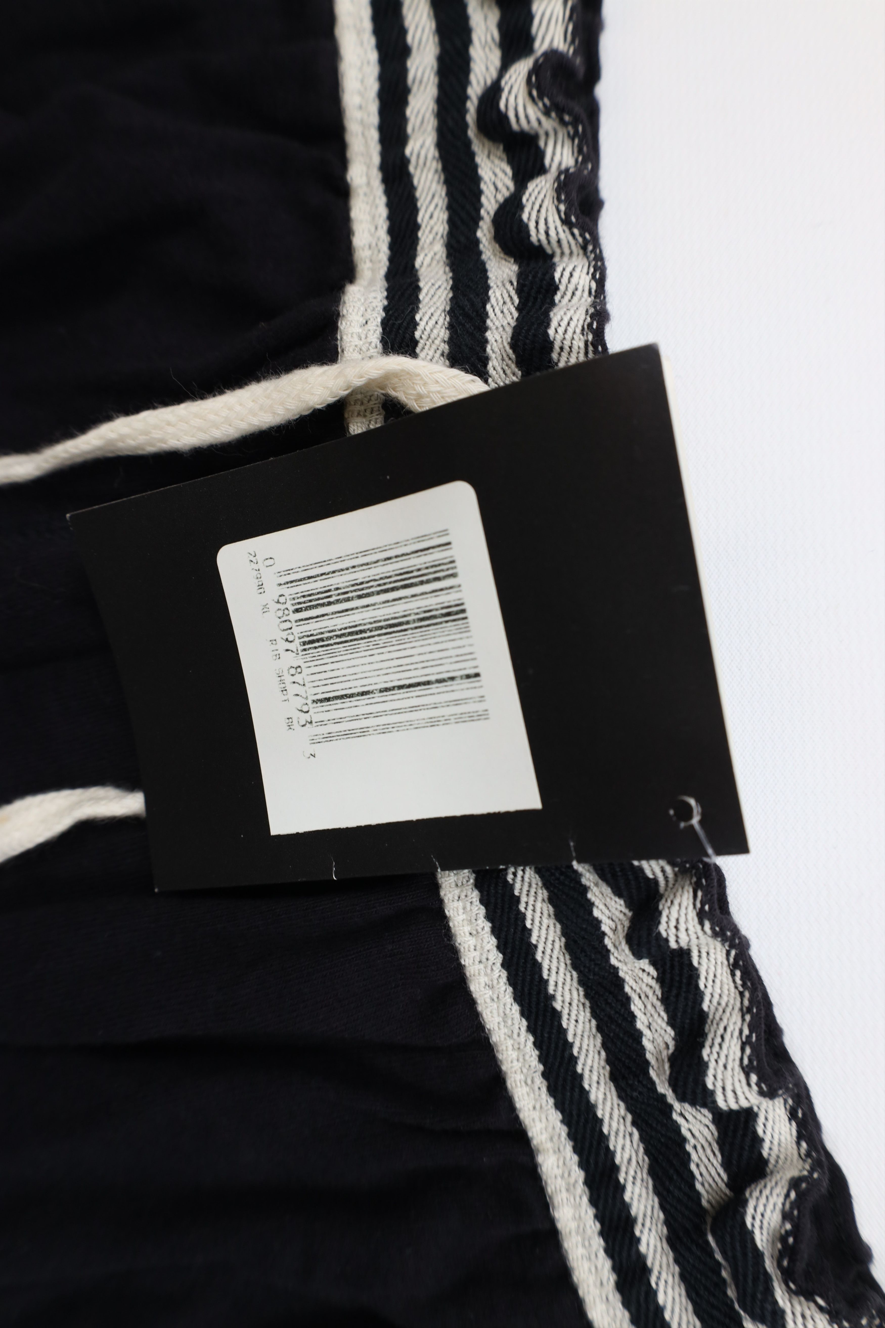 Adidas Deadstock Vintage 90s Adidas Striped Above Knee Shorts Black Size US 36 / EU 52 - 9 Thumbnail
