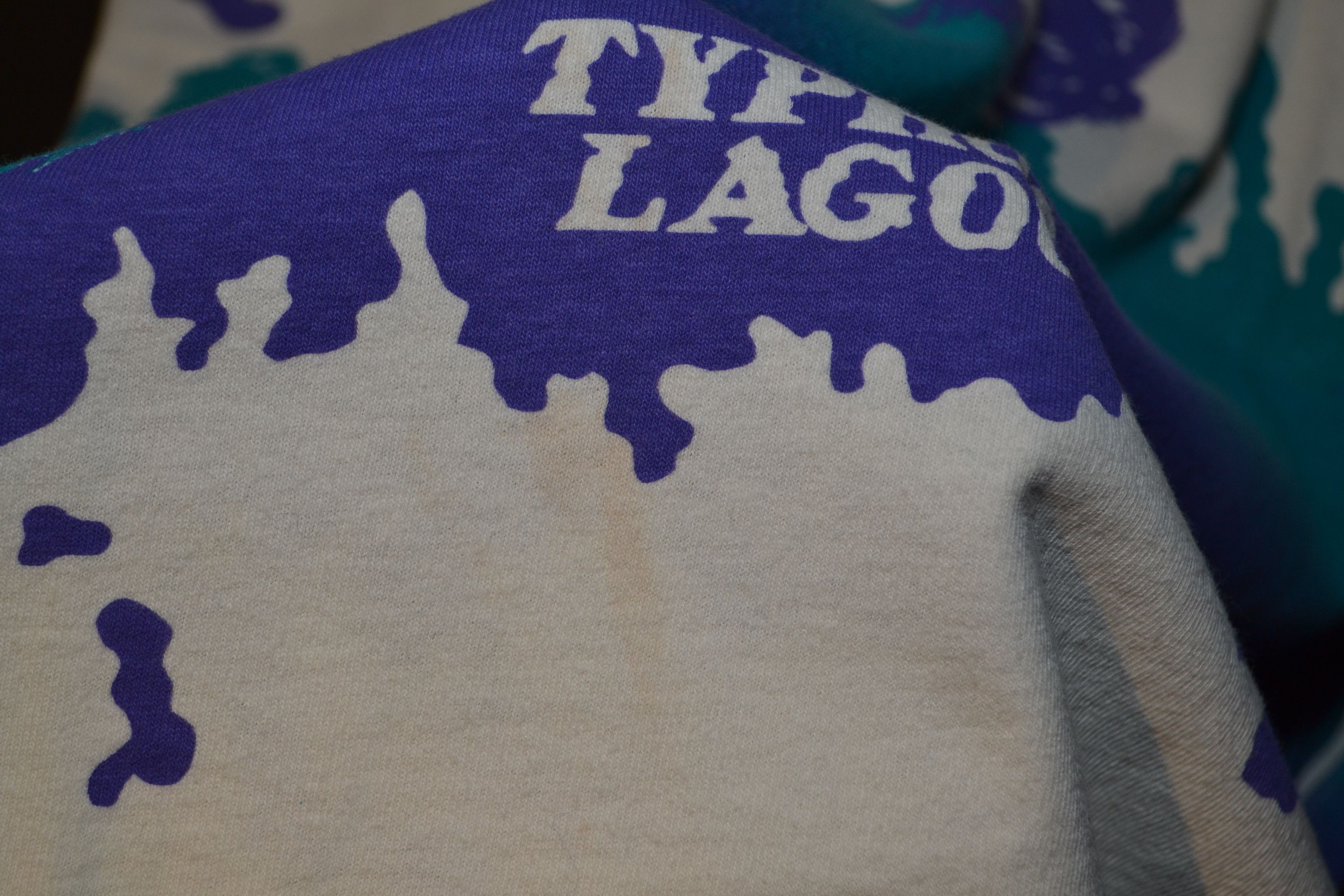 Disney × Vintage Vintage 90's Disney Typhoon Lagoon All Over Print T Shirt Size US L / EU 52-54 / 3 - 12 Thumbnail