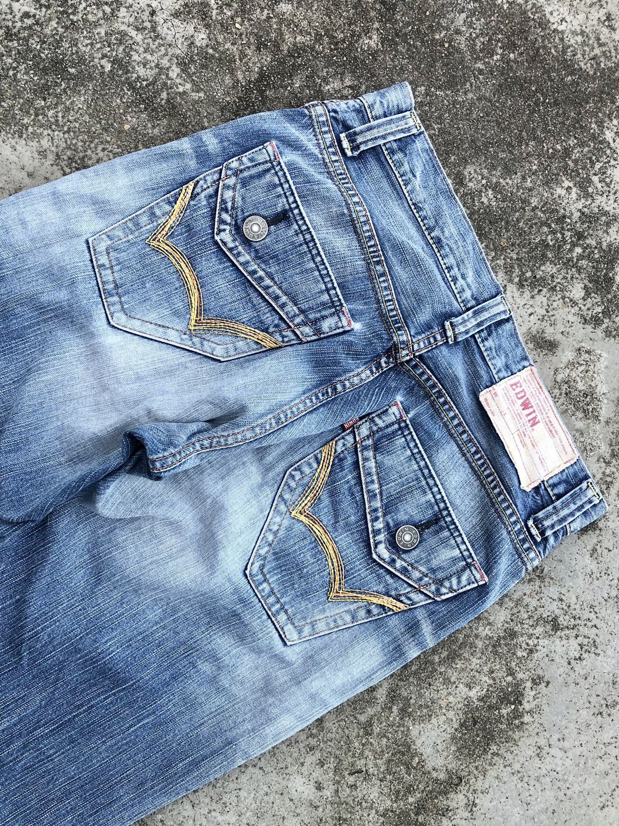 Edwin FLARED VINTAGE EDWIN DISTRESSED DENIM Size US 31 - 9 Thumbnail