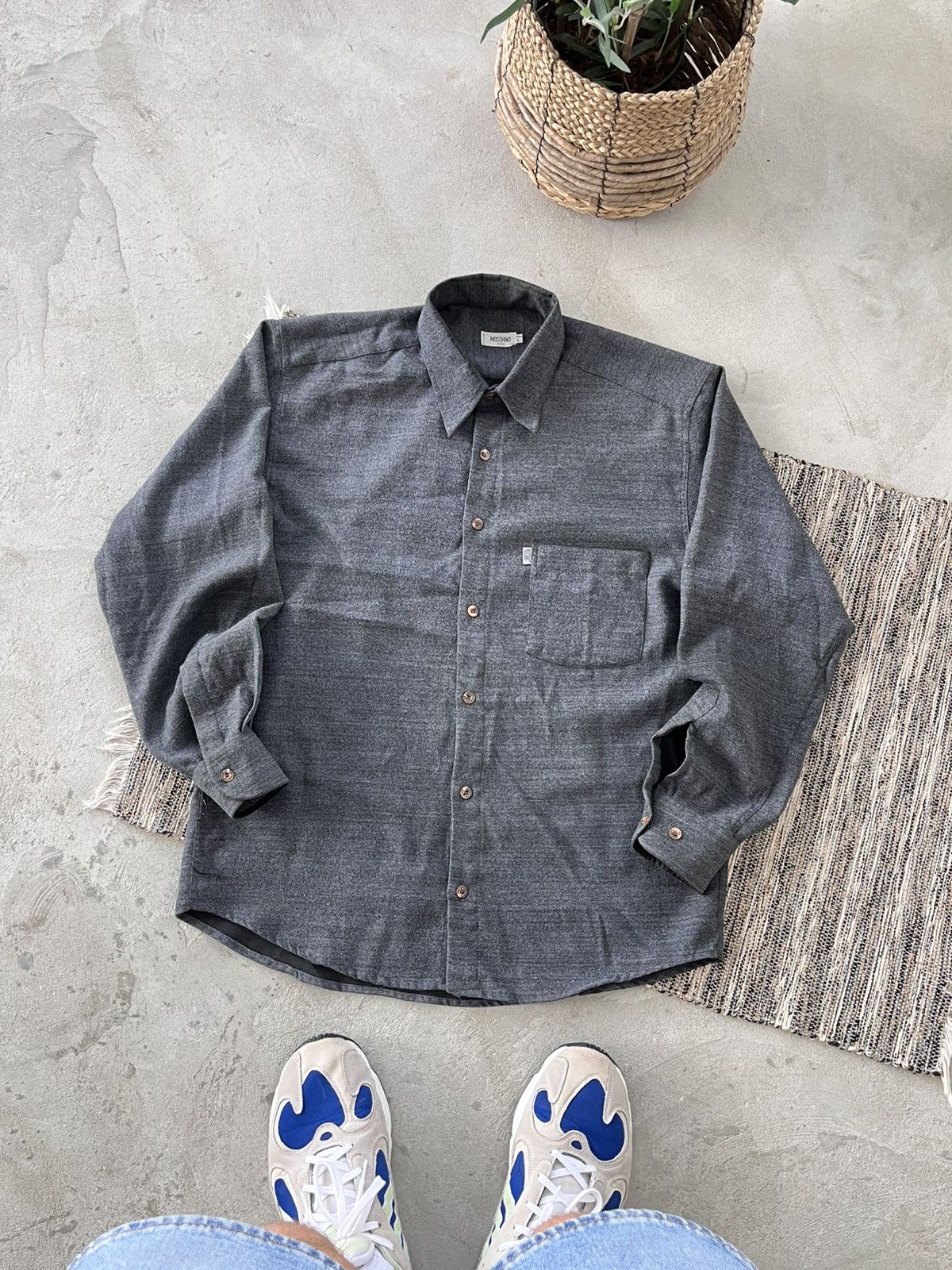 Moschino Vintage Moschino Shirt Luxury Overshirt Dark Grey Classic Size US L / EU 52-54 / 3 - 1 Thumbnail