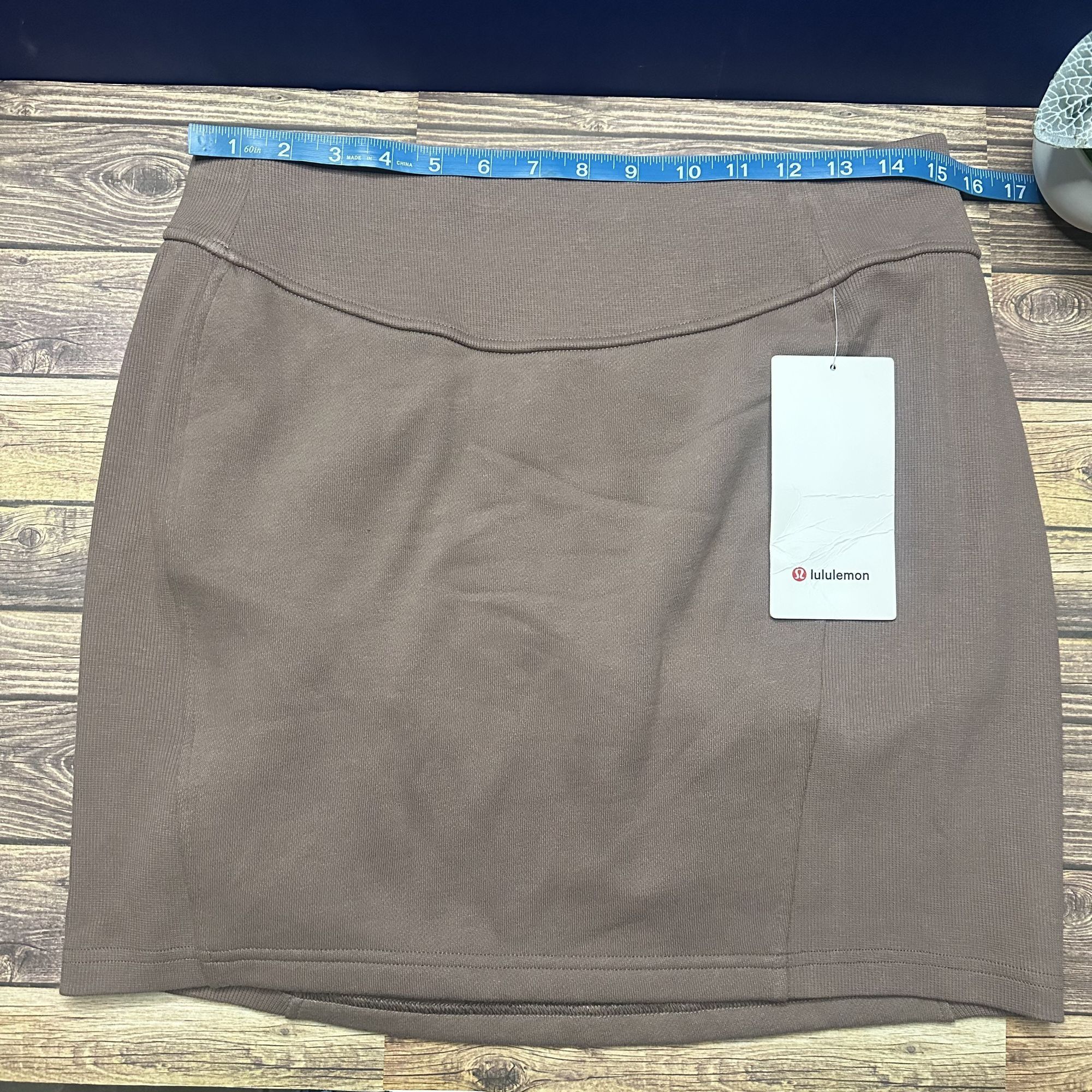 Lululemon Lululemon Scuba High Rise Mini Skirt NWT Size Large (TPTC) Size 32" / US 10 / IT 46 - 3 Thumbnail