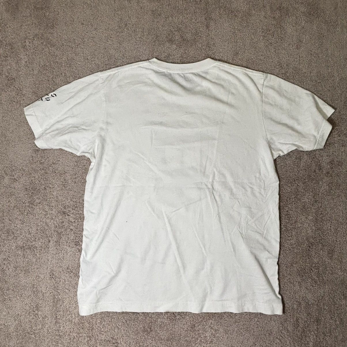 Kaws × Uniqlo Vintage Uniqlo X Kaws Tokyo First White T-Shirt Size US M / EU 48-50 / 2 - 3 Thumbnail