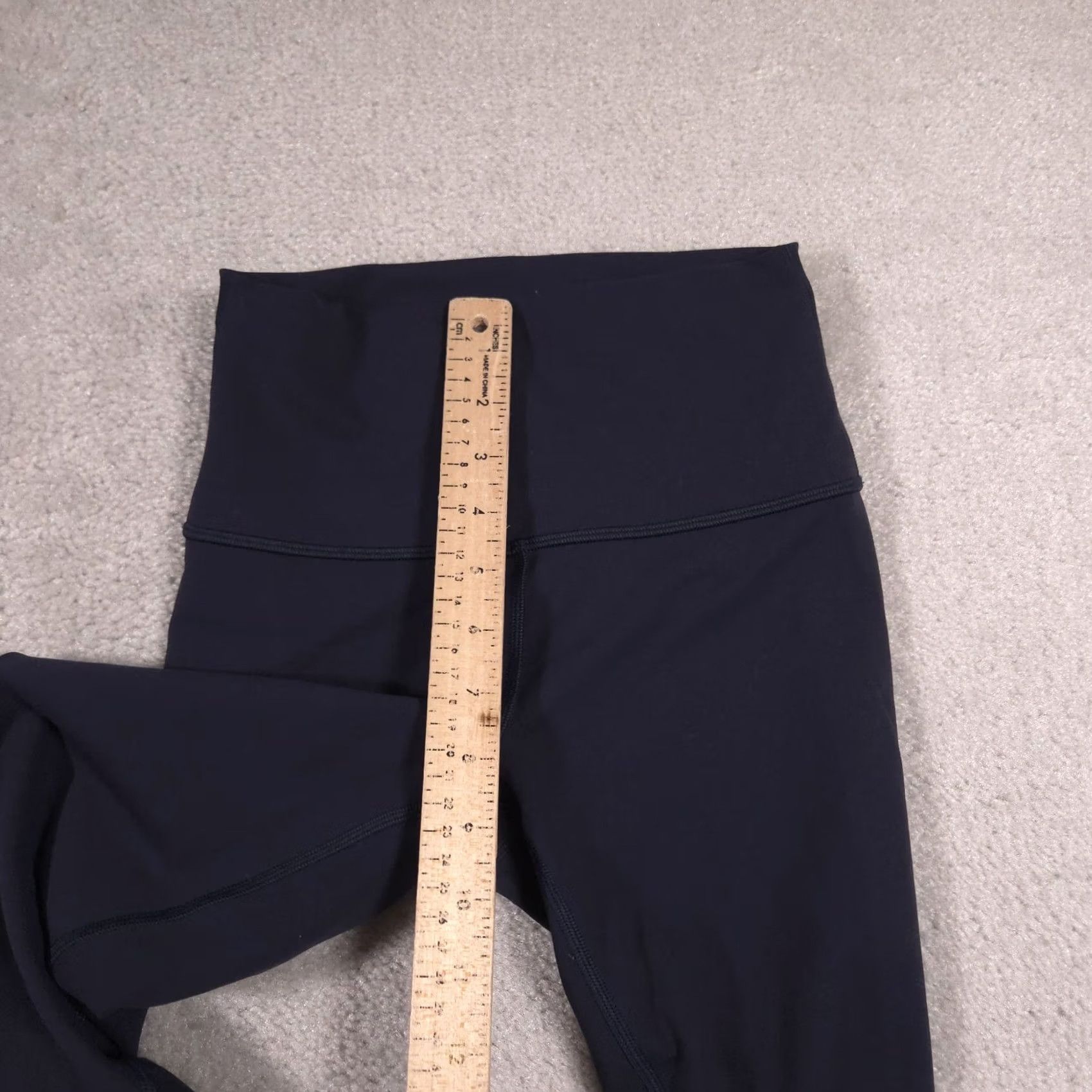 Lululemon - Maximizes search visibility by using keywords ("Lululemon," "Capri Leggings") Size 27" / US 4 / IT 40 - 5 Thumbnail