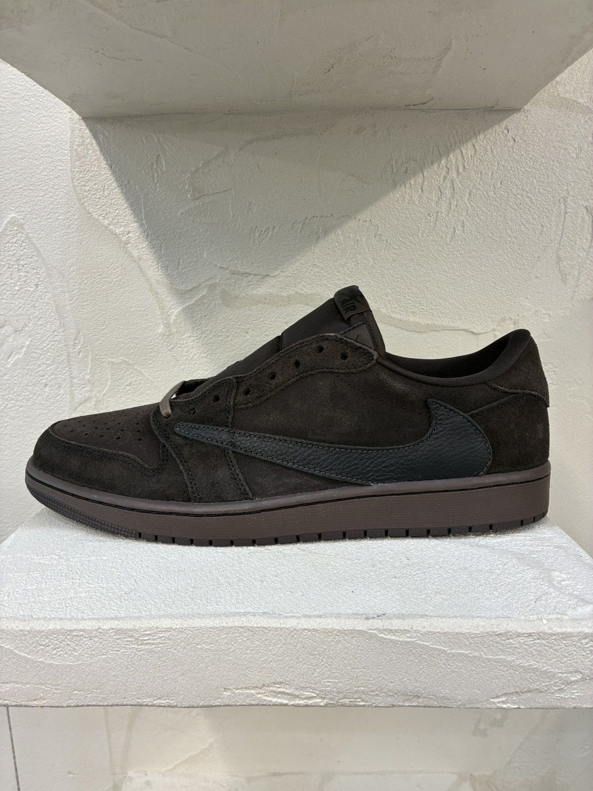 Nike Travis Scott x Air Jordan 1 Reverse Mocha Size US 13 / EU 46 - 4 Thumbnail