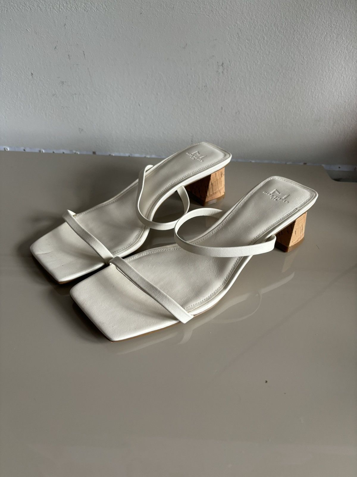 Marc Fisher White Heels Size US 8.5 / IT 38.5 - 6 Thumbnail