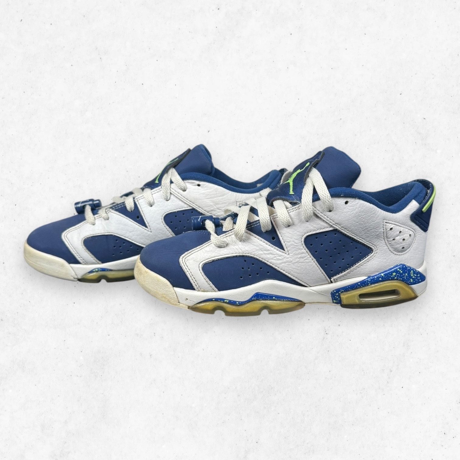 Jordan Brand Air Jordan 6 Retro Low BG 7Y White Insignia Blue Size US 7 / EU 40 - 5 Thumbnail