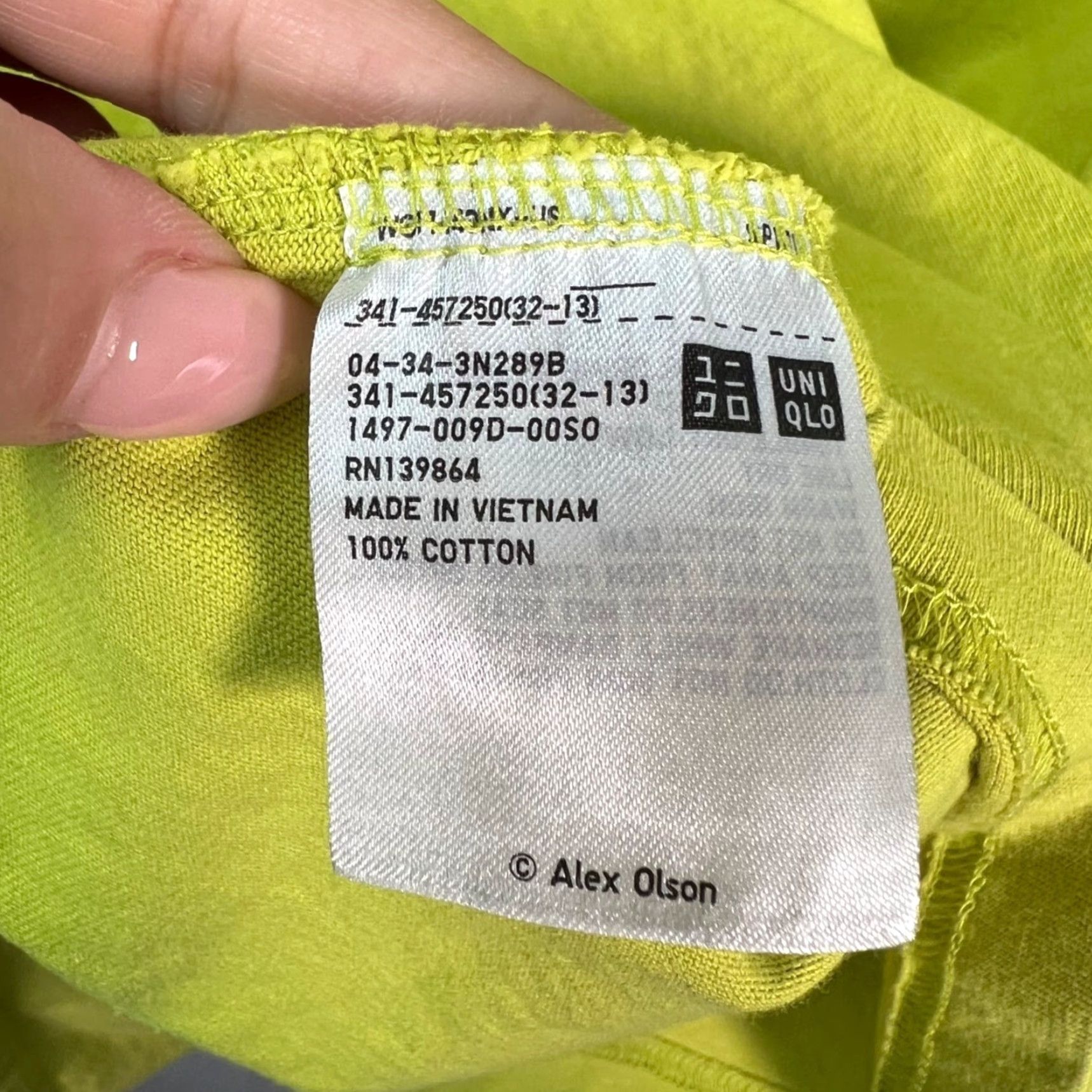 Uniqlo Uniqlo T-Shirt Mens Small Cotton Grapefruit Green Absolutely Crew Neck Short Sleeve 2020s Spring Summer Fall Clothing Shirt Green Size US S / EU 44-46 / 1 - 4 Thumbnail