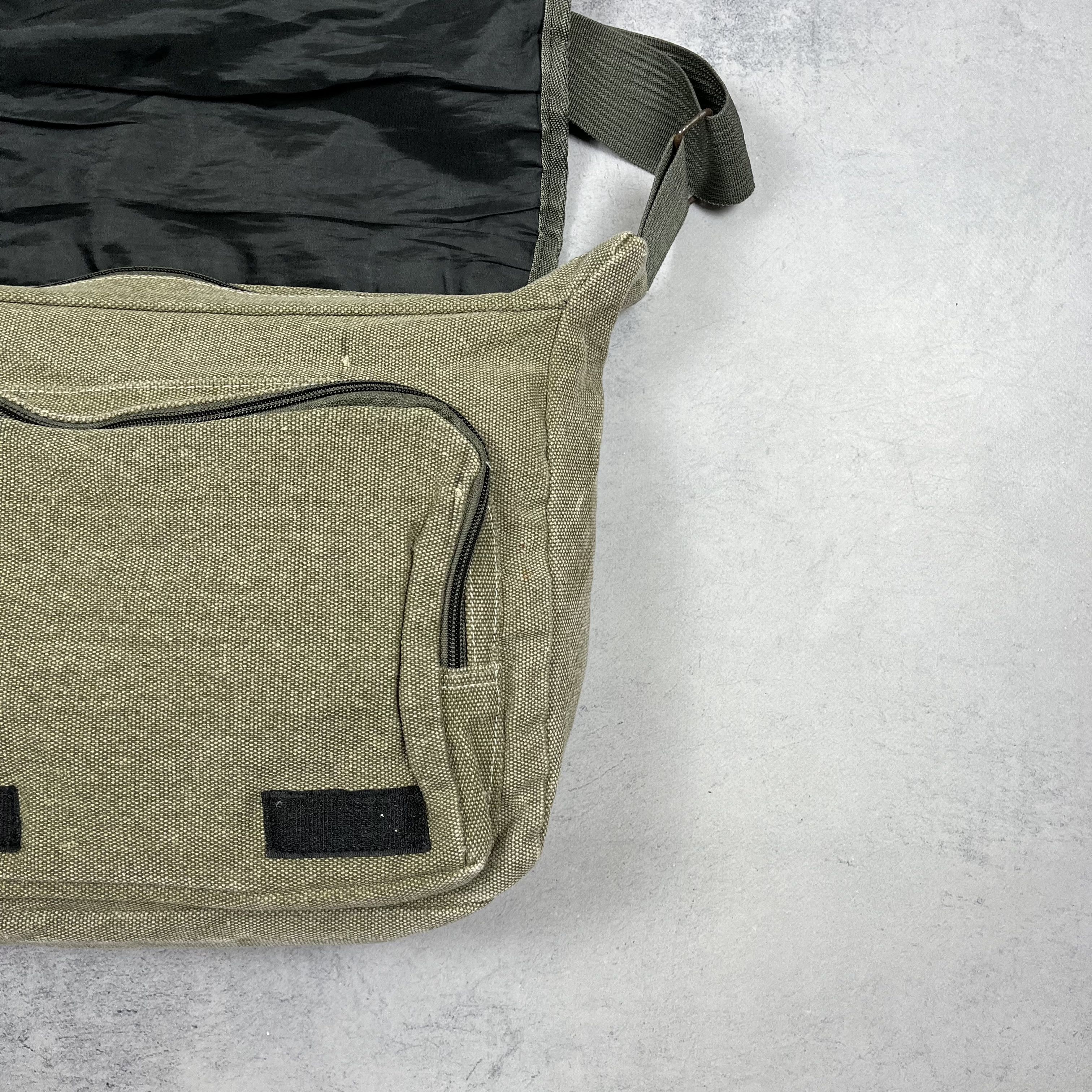 Diesel Vintage Diesel Military Y2K Crossbody Bag 2000’s Size ONE SIZE - 10 Thumbnail