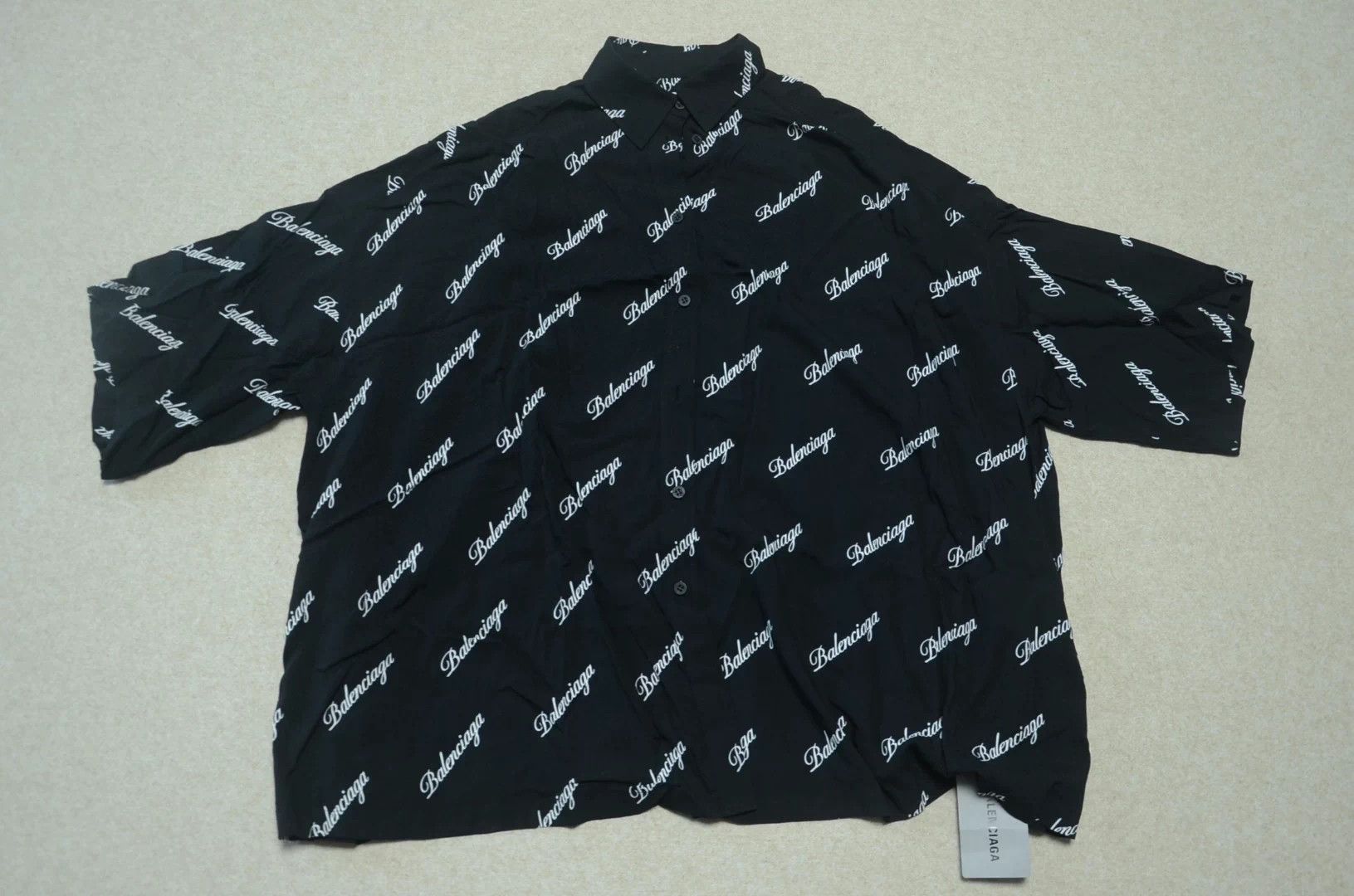 Balenciaga Balenciaga full logo black silk short sleeve shirt Size US M / EU 48-50 / 2 - 1 Thumbnail