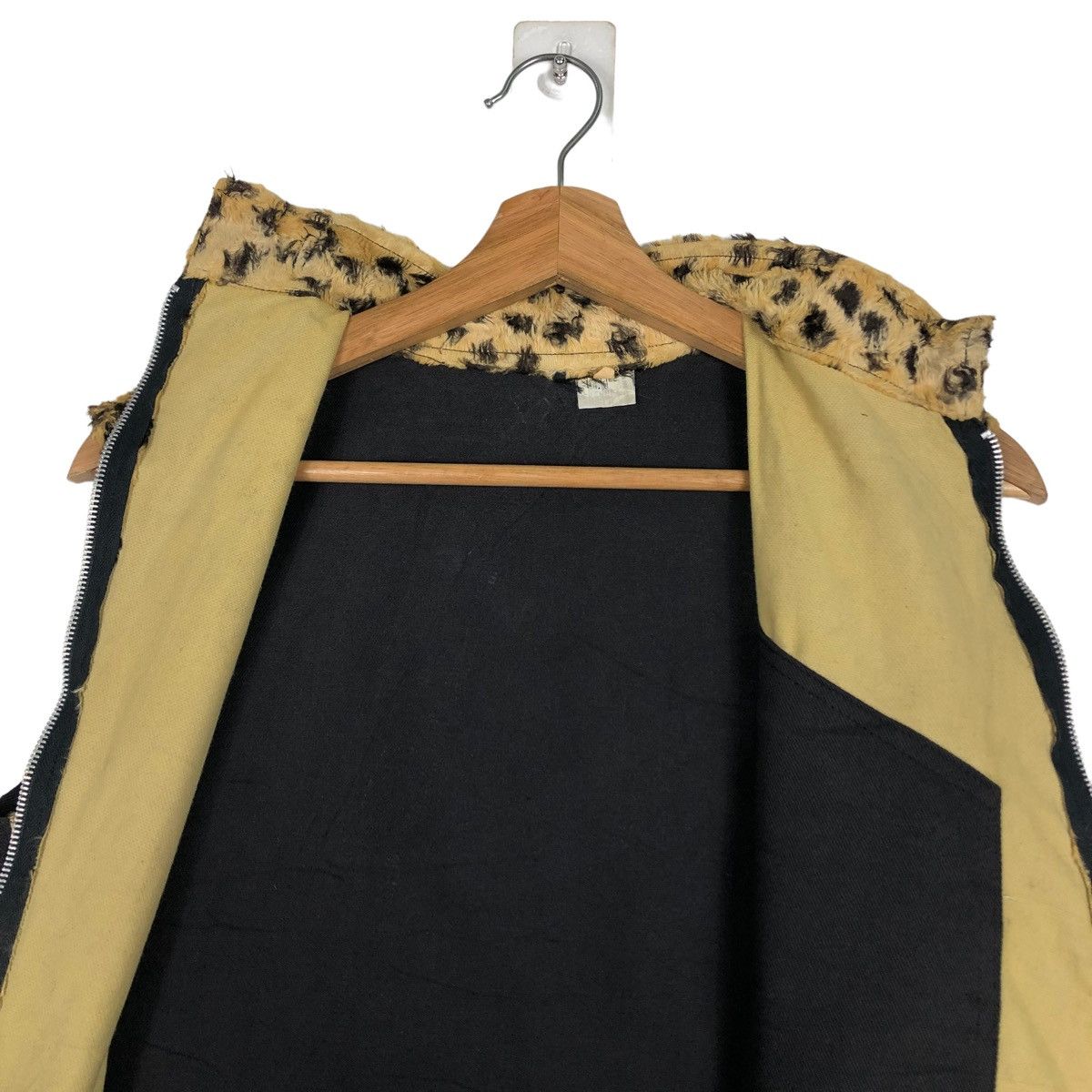 Vintage 🔥 Mink Fur Vest Tiger Skin Design Made in England Punk Wear Size US M / EU 48-50 / 2 - 12 Thumbnail
