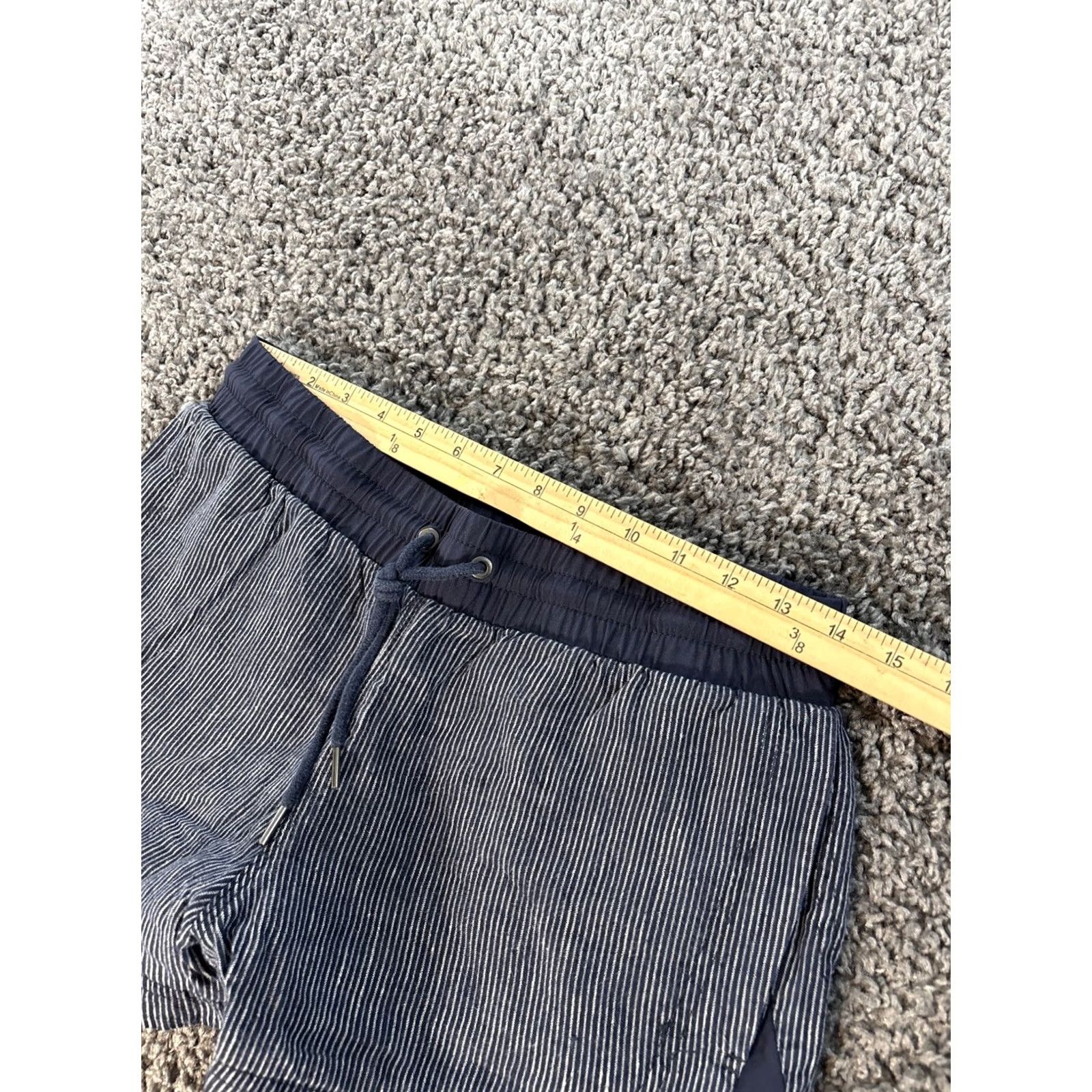 Athleta Athleta Shorts Womens 6 Beachside Bali Navy Linen Striped Blue High Rise Drawstring Womens Blue Striped Beachwear 90s? Size 28" / US 6 / IT 42 - 3 Thumbnail