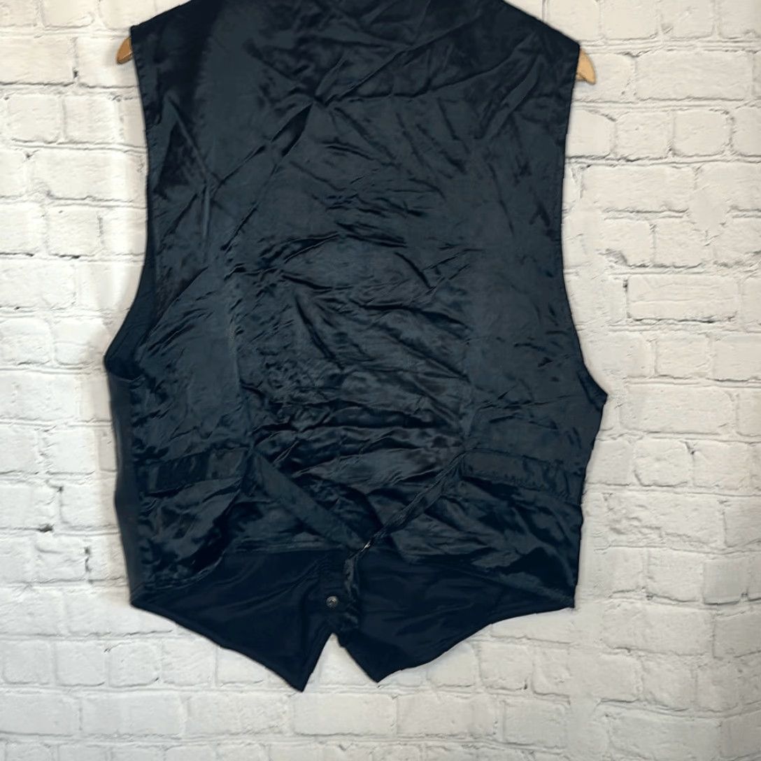 Vintage VINTAGE Paragraff Leather Vest Mens L Black Snap Closure Biker Vest Size US L / EU 52-54 / 3 - 5 Thumbnail