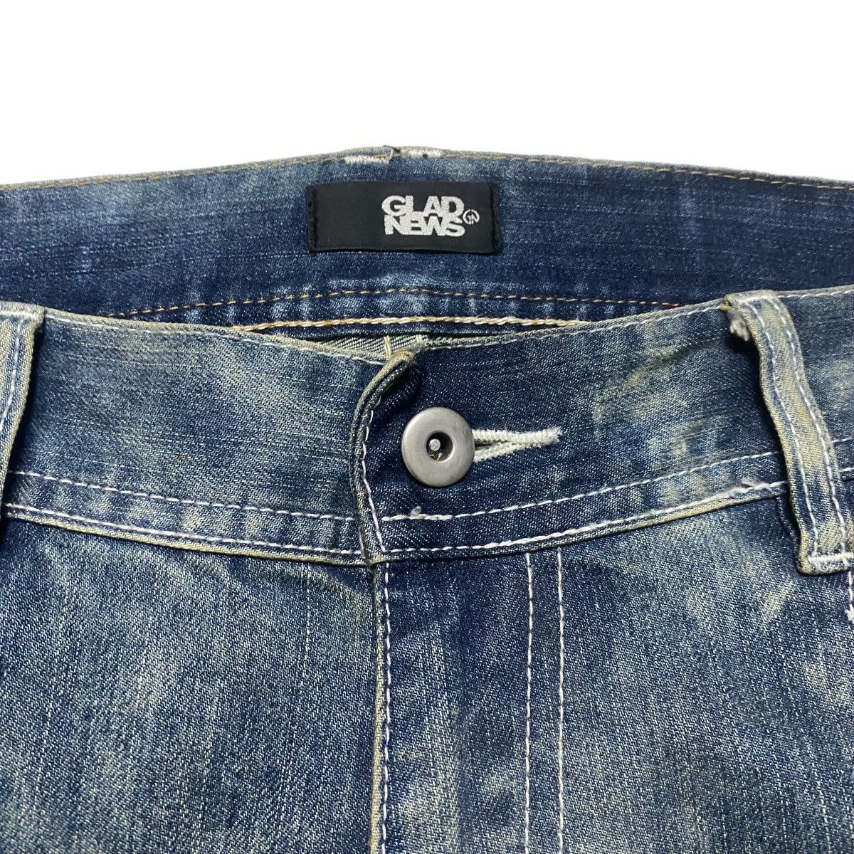 Le Grande Bleu (L.G.B.) GLAD NEWS Denim Low Flare Studded Jeans Size US 33 - 6 Thumbnail