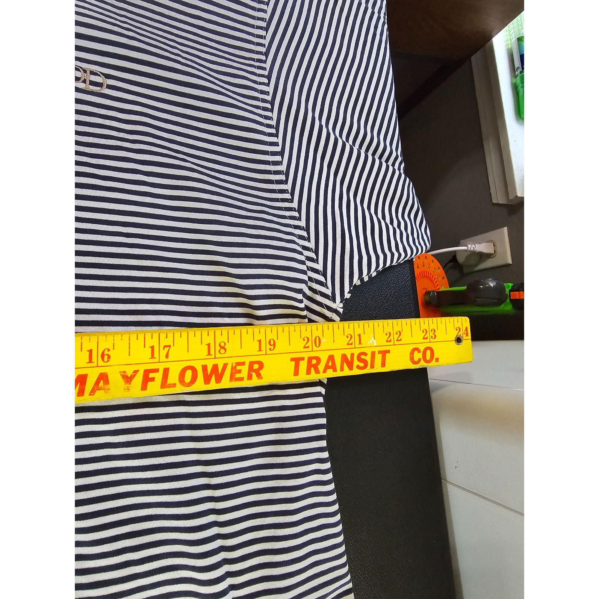 Other Cutter & Buck Men's XL Polo Shirt Navy & White Striped 100% Size US XL / EU 56 / 4 - 8 Thumbnail