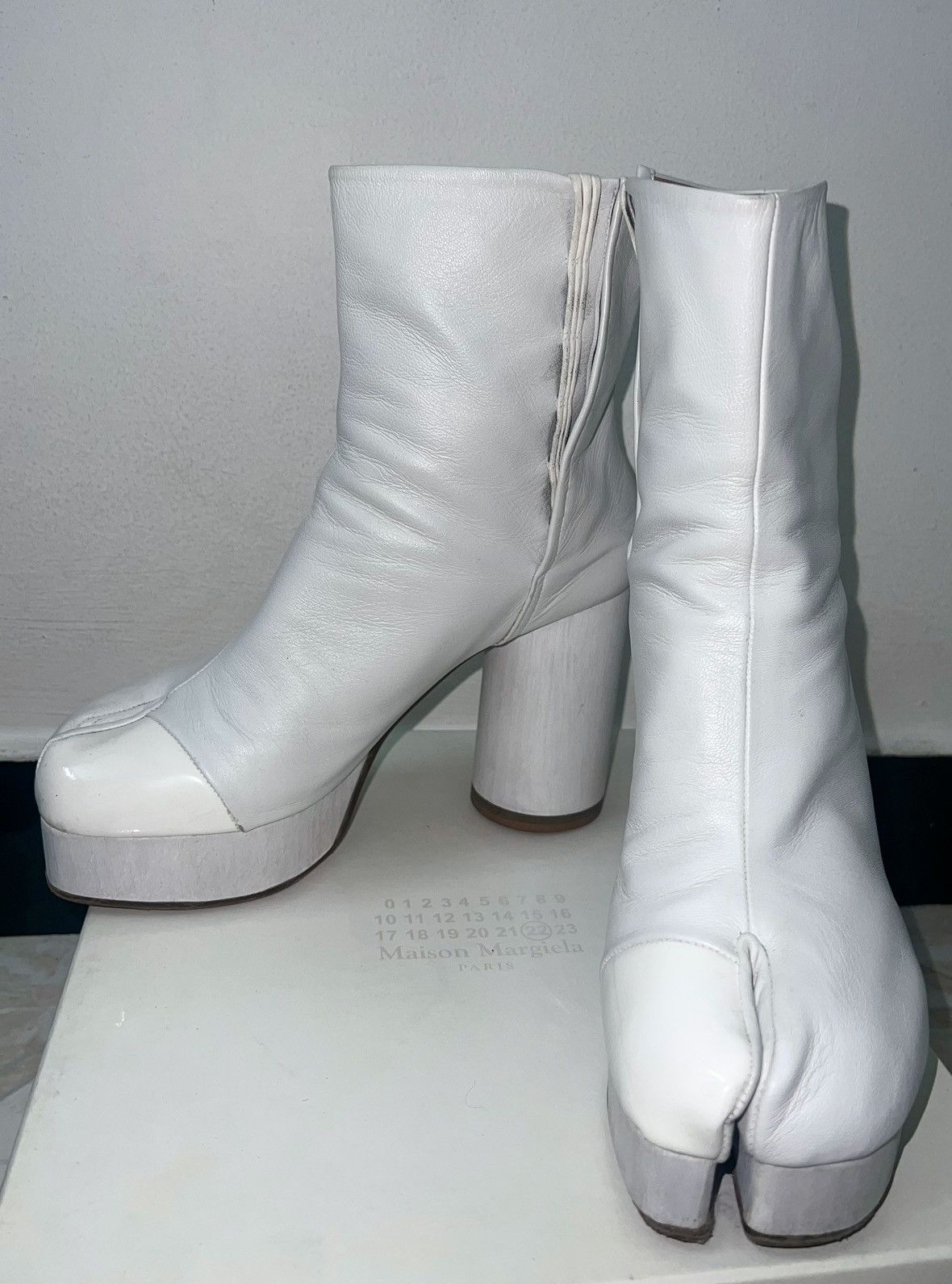 Maison Margiela RARE Maison Margiela tabi heel ankle boots👢➕ Size US 10 / IT 40 - 7 Thumbnail