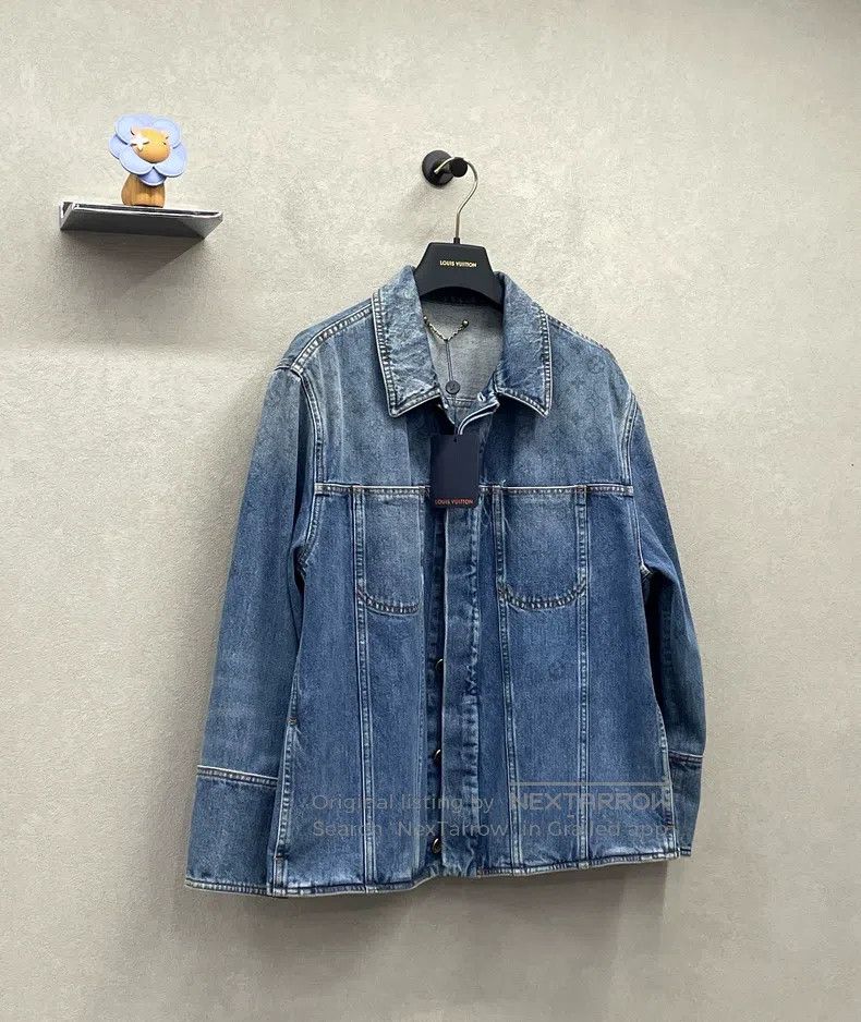 Louis Vuitton Louis Vuitton Blue gradient denim jacket Size US L / EU 52-54 / 3 - 2 Thumbnail