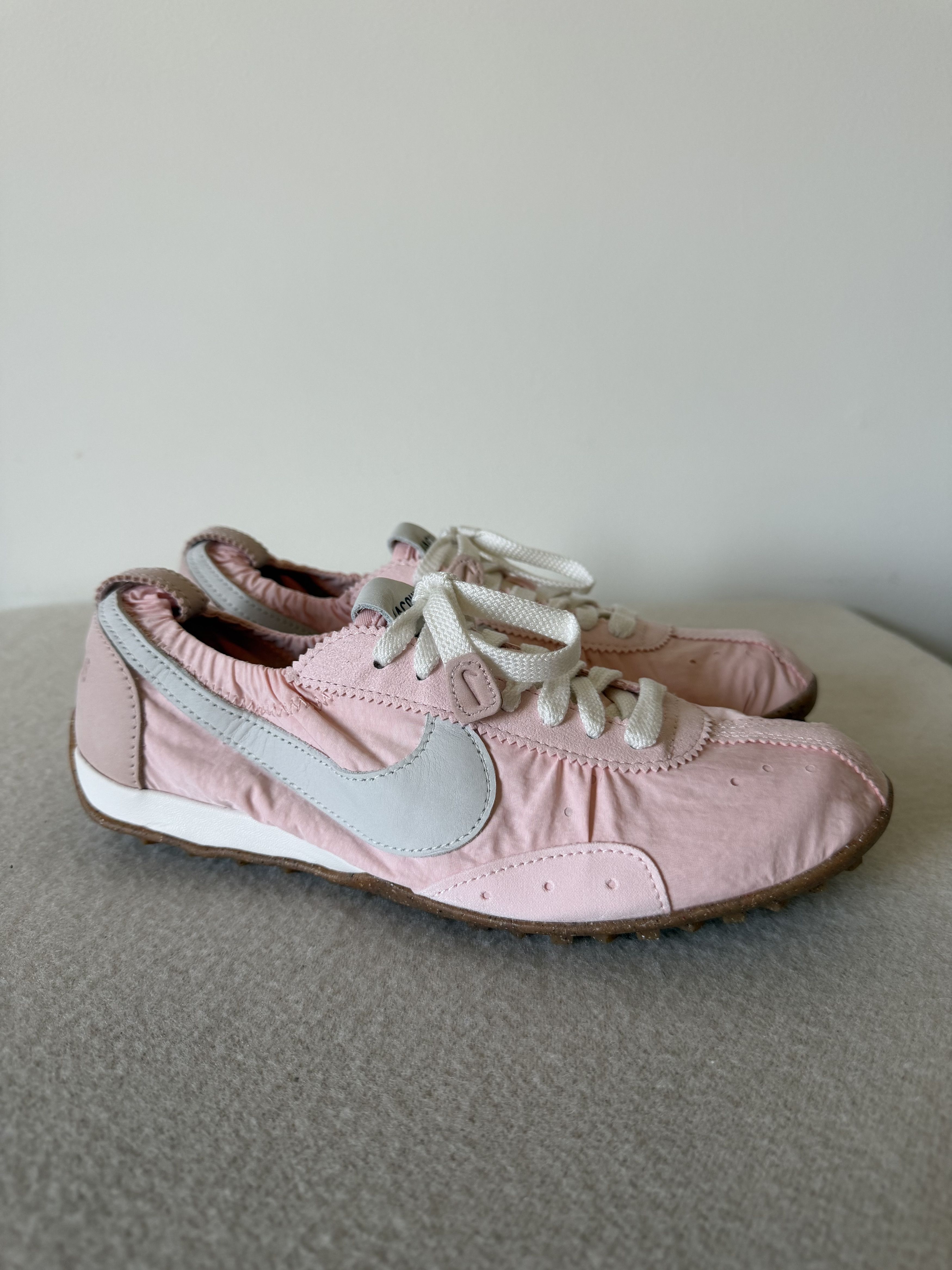 Jacquemus × Nike Jacquemus Nike Moon Shoe in Aluminum Pink Size US 6 / EU 39 - 1 Thumbnail