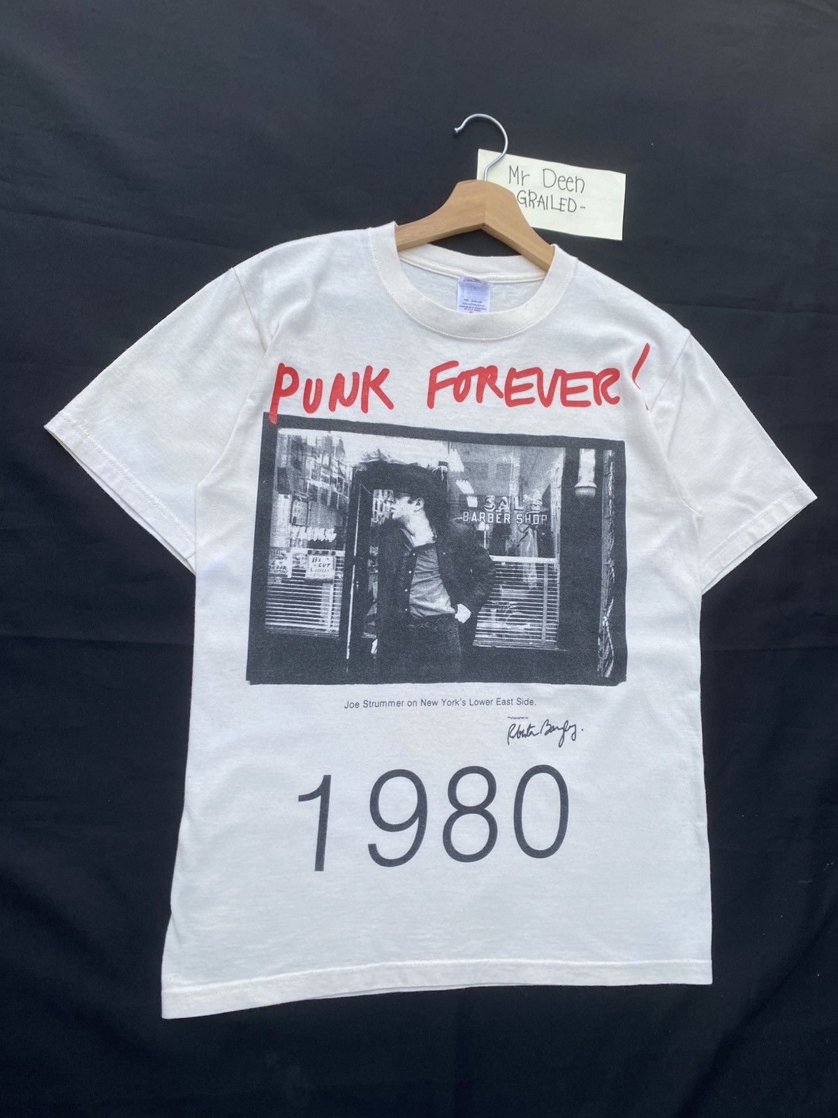 Band Tees Vintage Joe Strummer The Clash Punk Forever Photo T-shirt Size US S / EU 44-46 / 1 - 3 Thumbnail