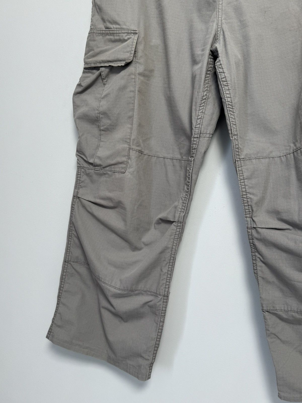 Carhartt × Vintage Carhartt Vintage Y2K style cargo pants 36x34 Size US 36 / EU 52 - 12 Thumbnail