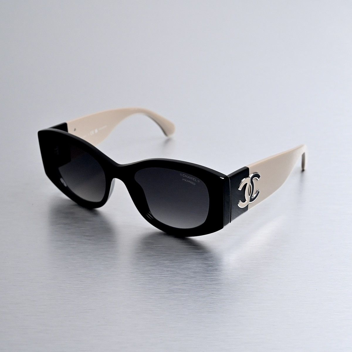 Chanel CHANEL 0CH5524 SUNGLASSES Size ONE SIZE - 1 Thumbnail